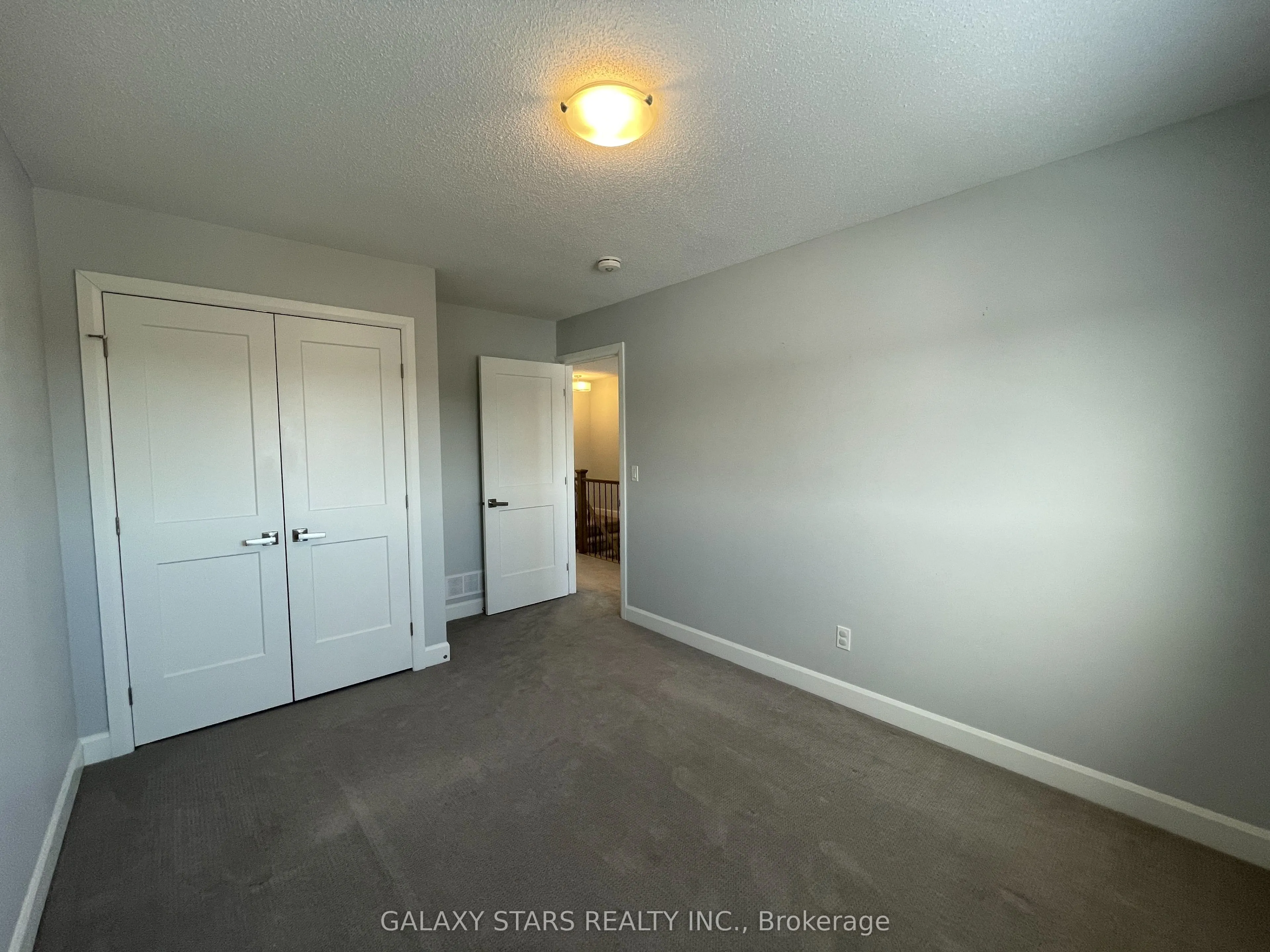 1231 Max Crescent