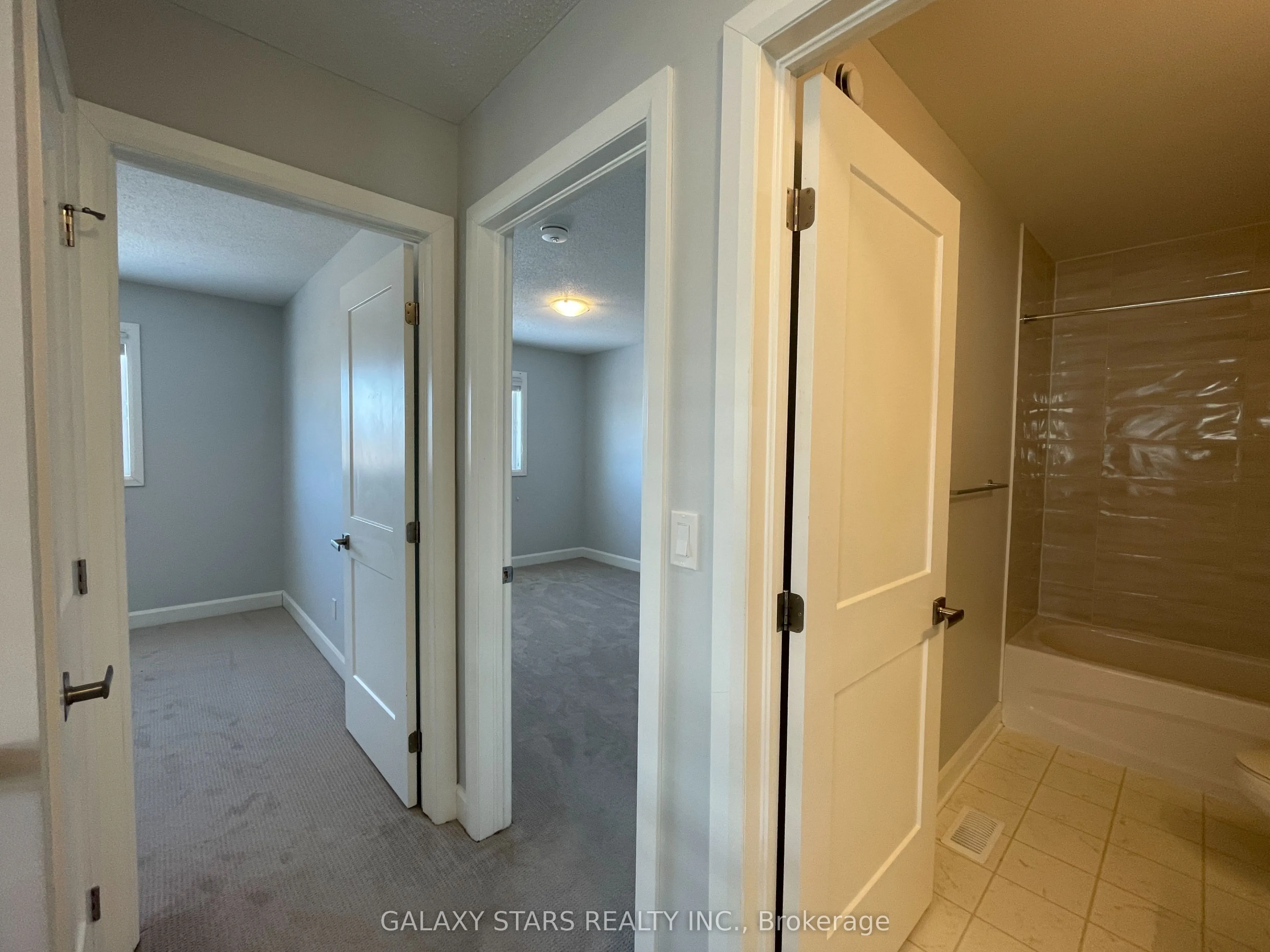 1231 Max Crescent