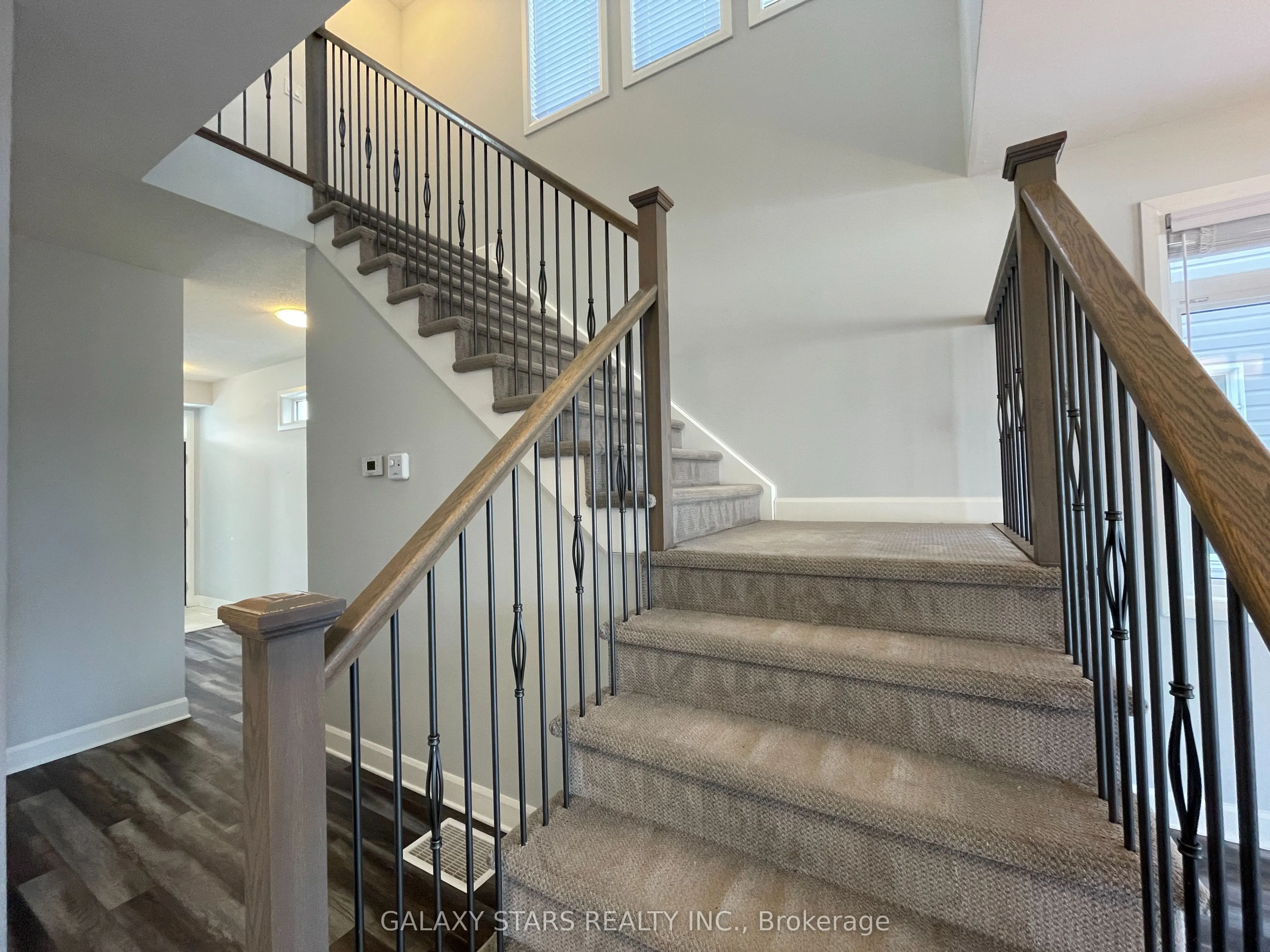 1231 Max Crescent