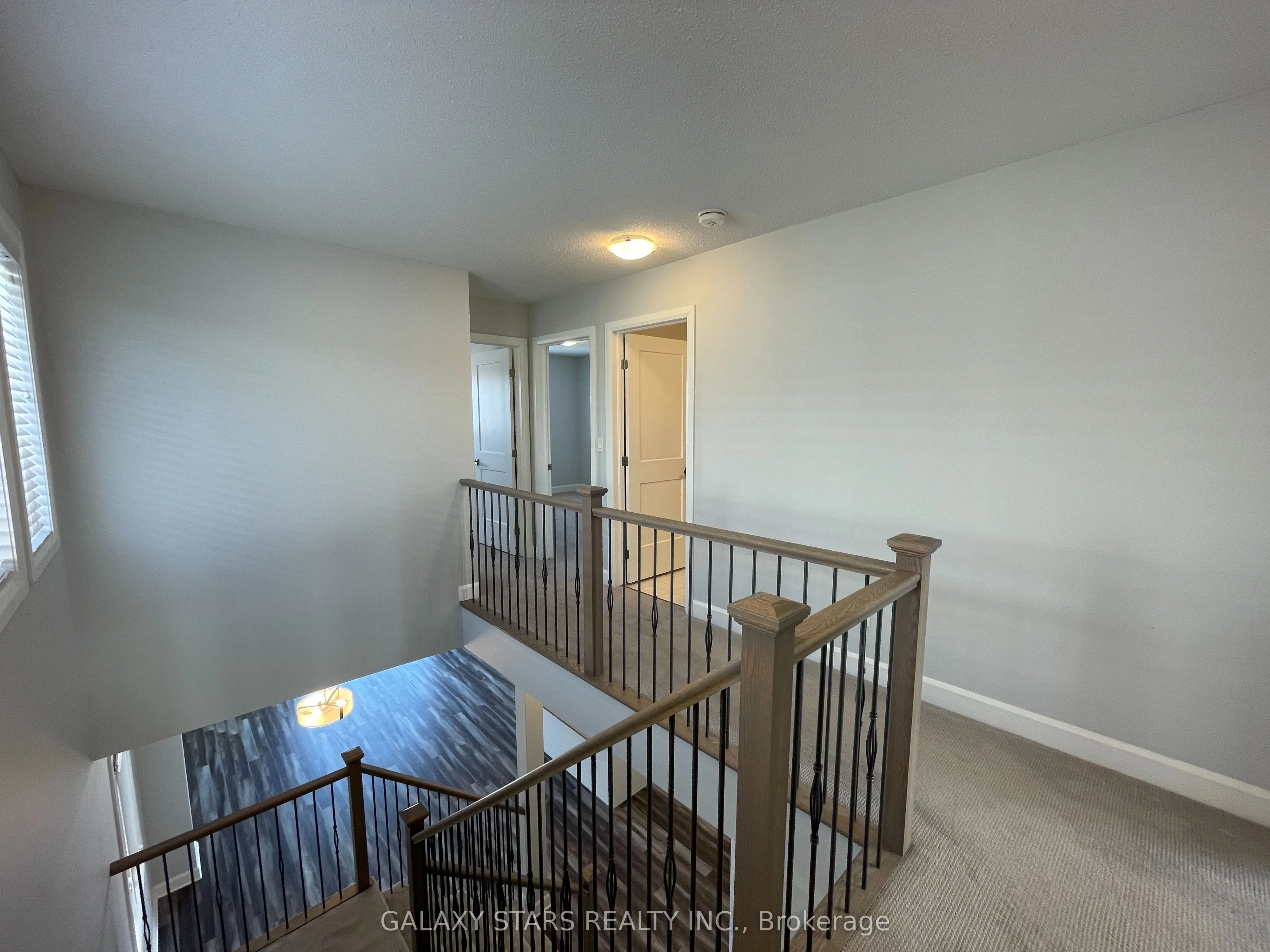 1231 Max Crescent