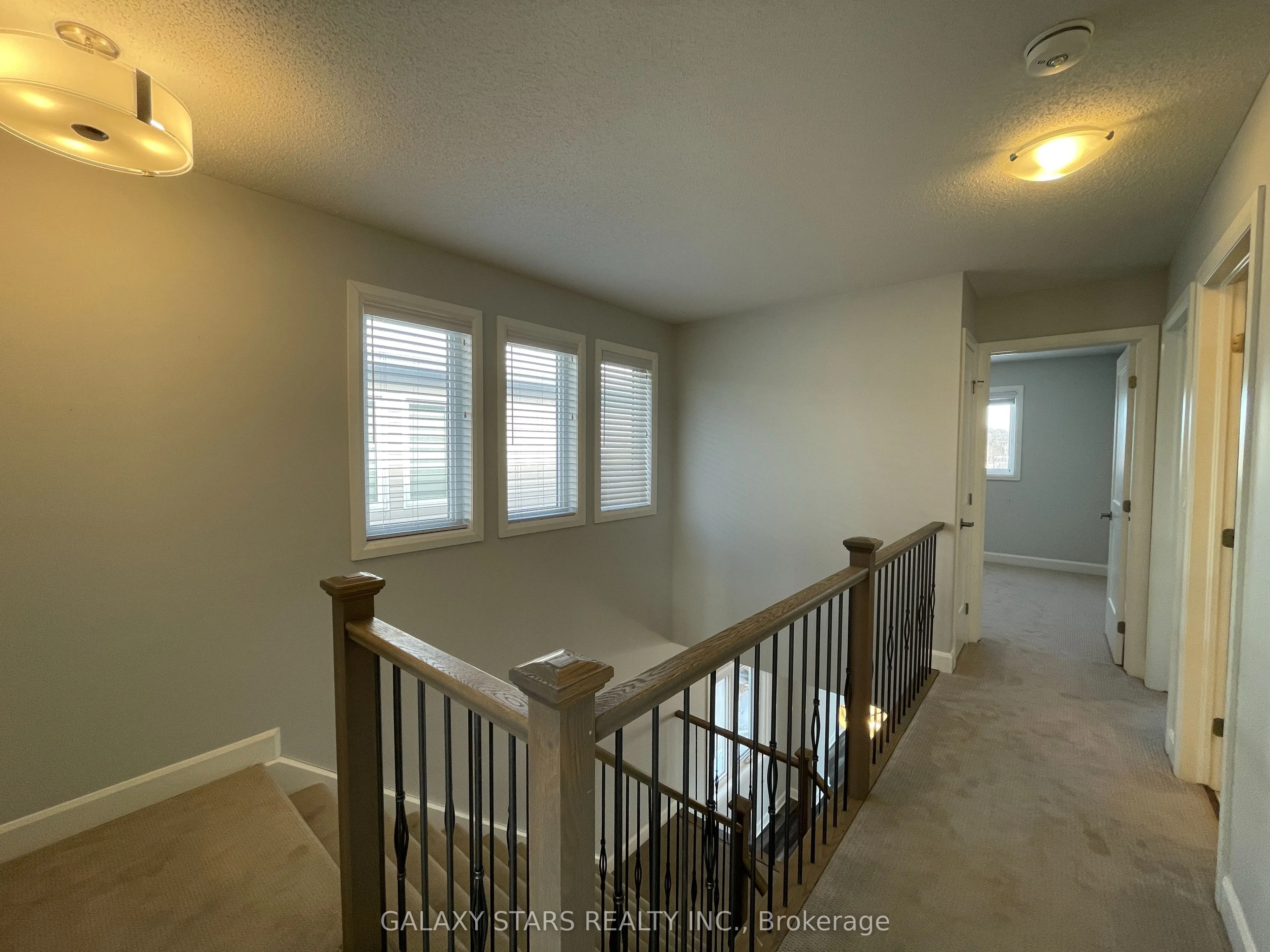 1231 Max Crescent