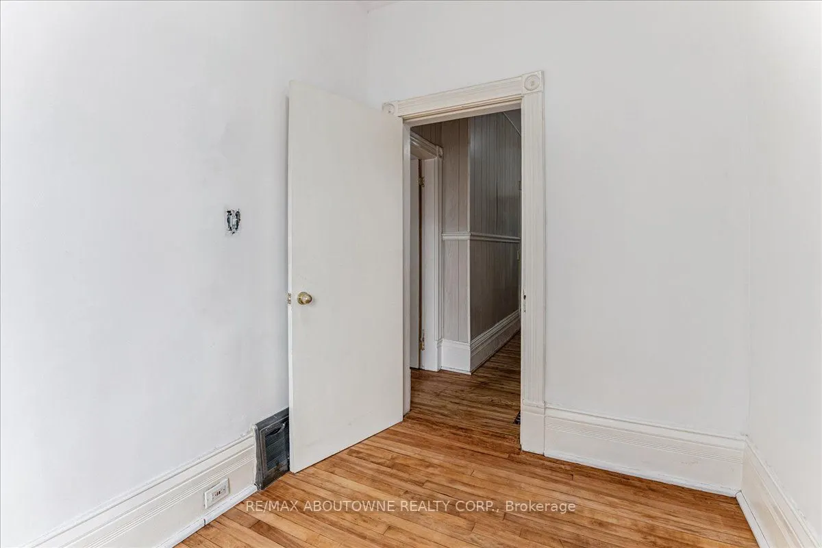 32 Arthur Street, #N/a