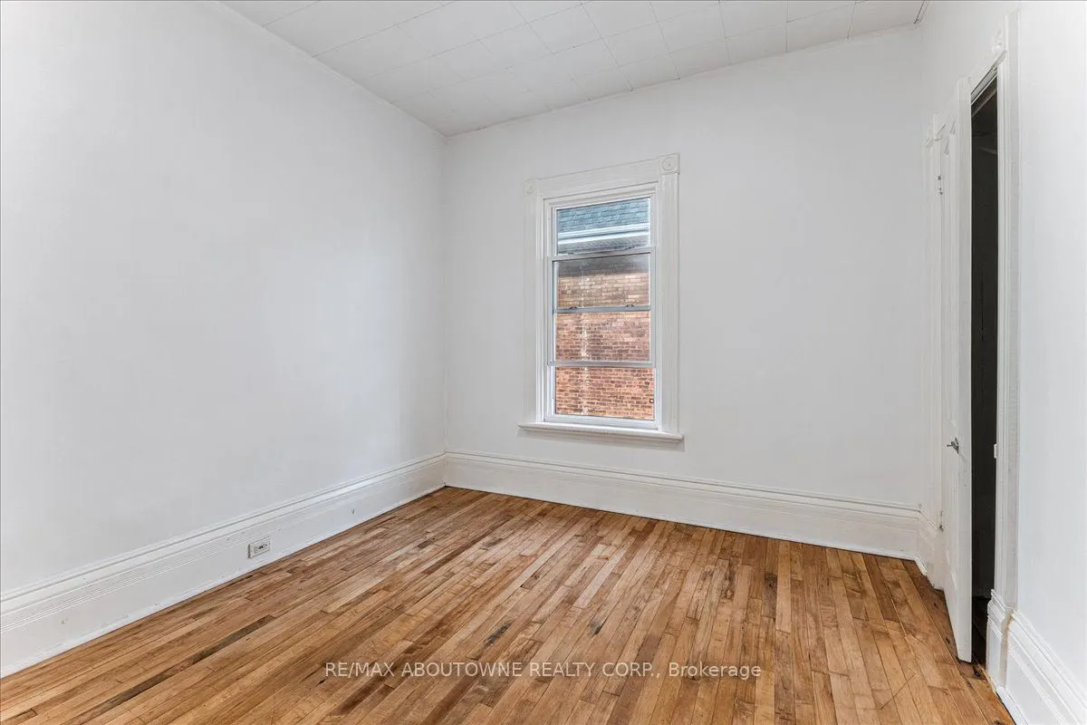 32 Arthur Street, #N/a