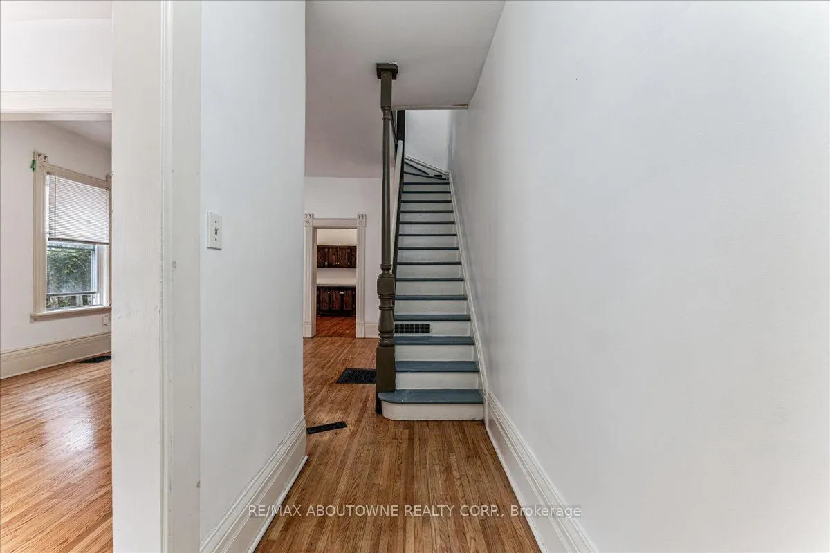 32 Arthur Street, #N/a