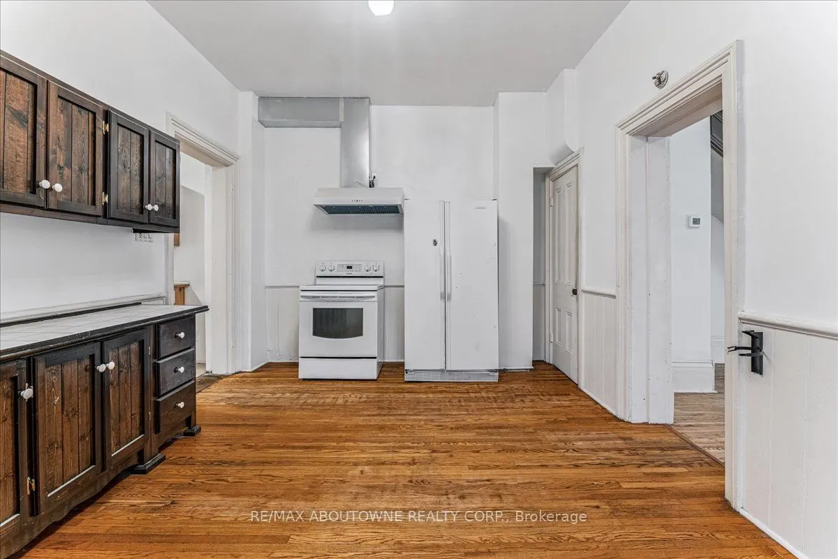 32 Arthur Street, #N/a