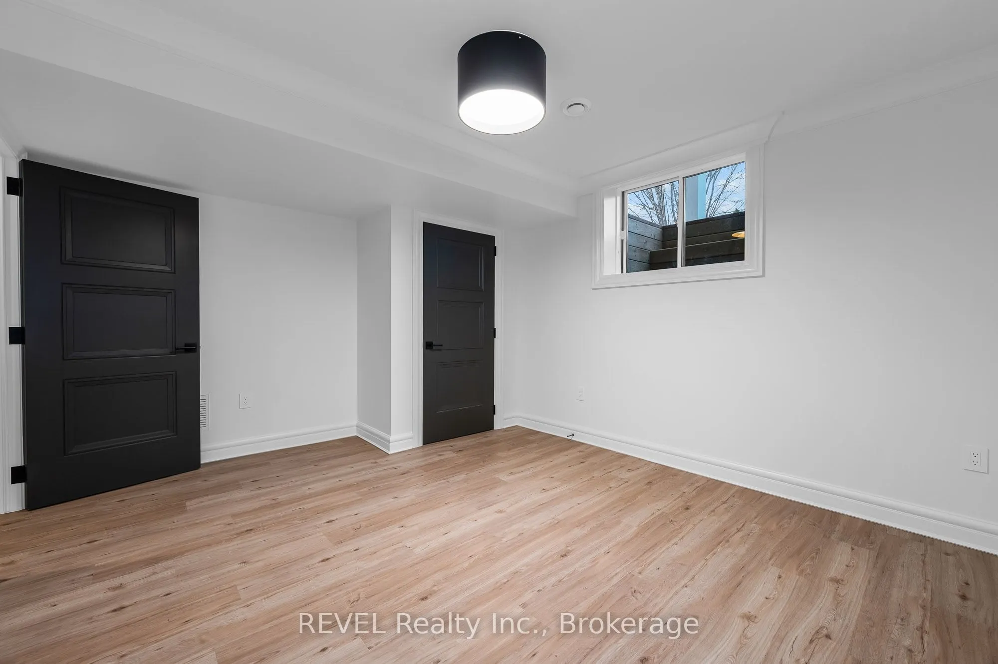 51 SHAWS Lane