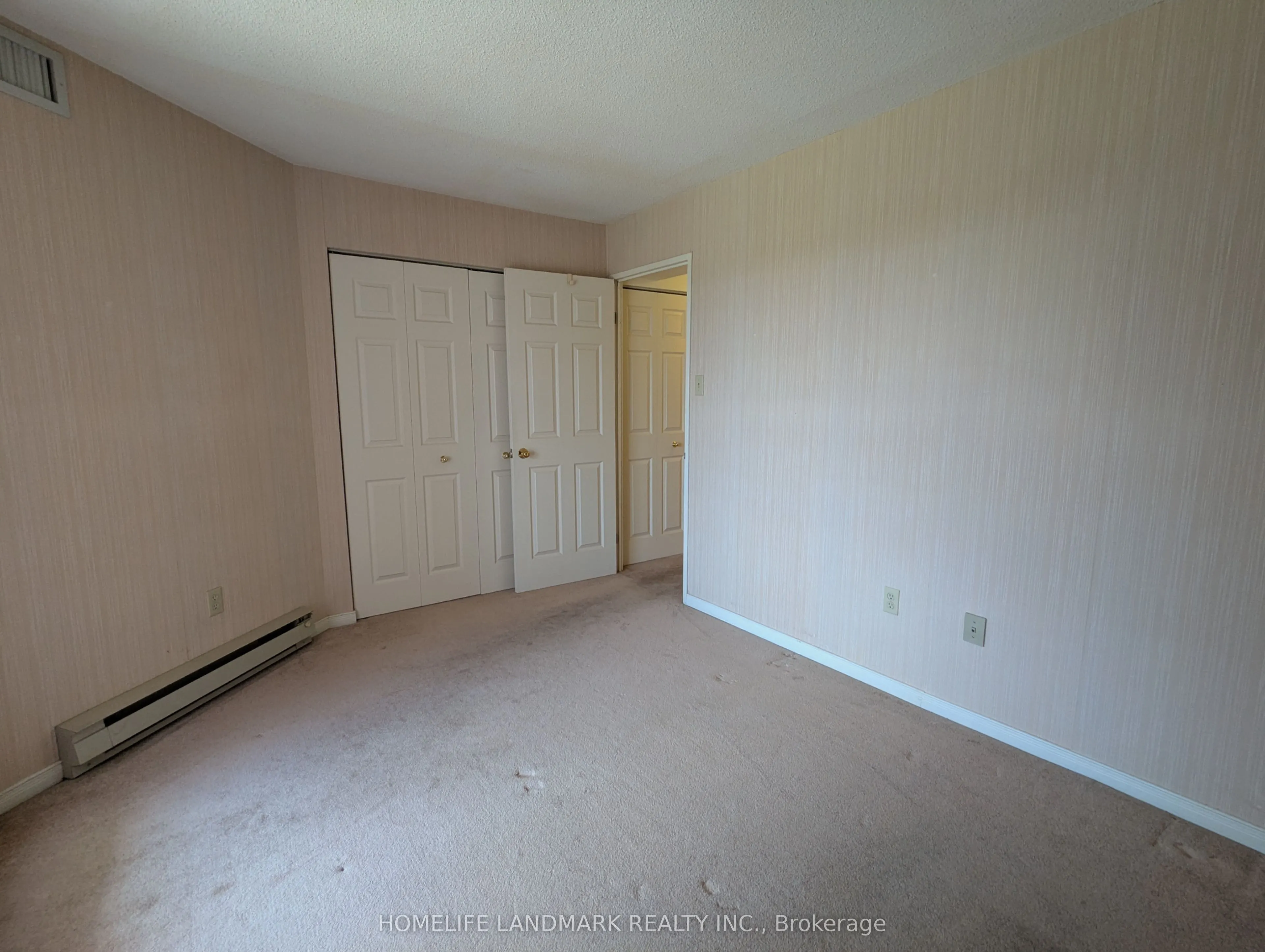 265 Westcourt Place, #306