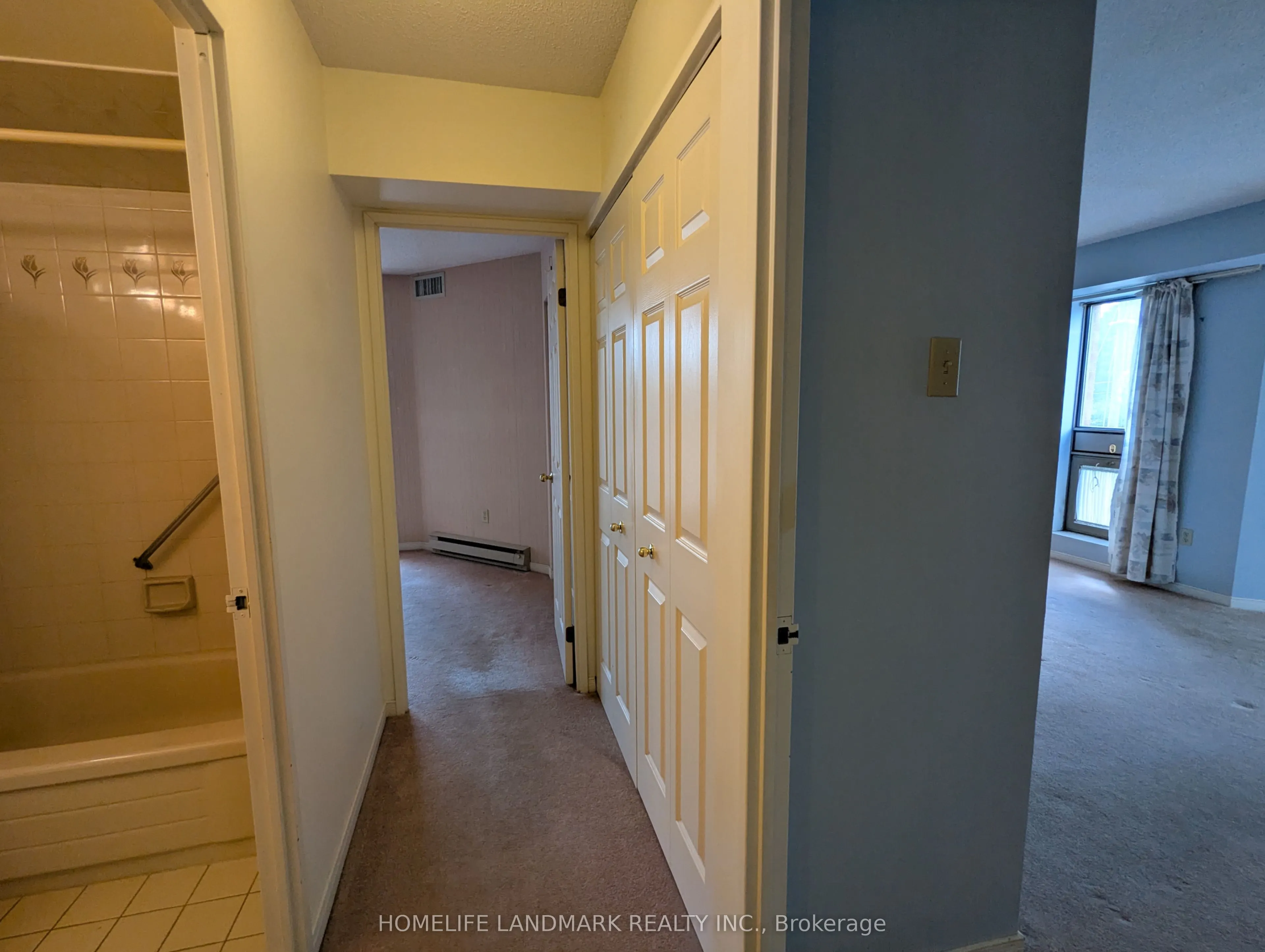 265 Westcourt Place, #306