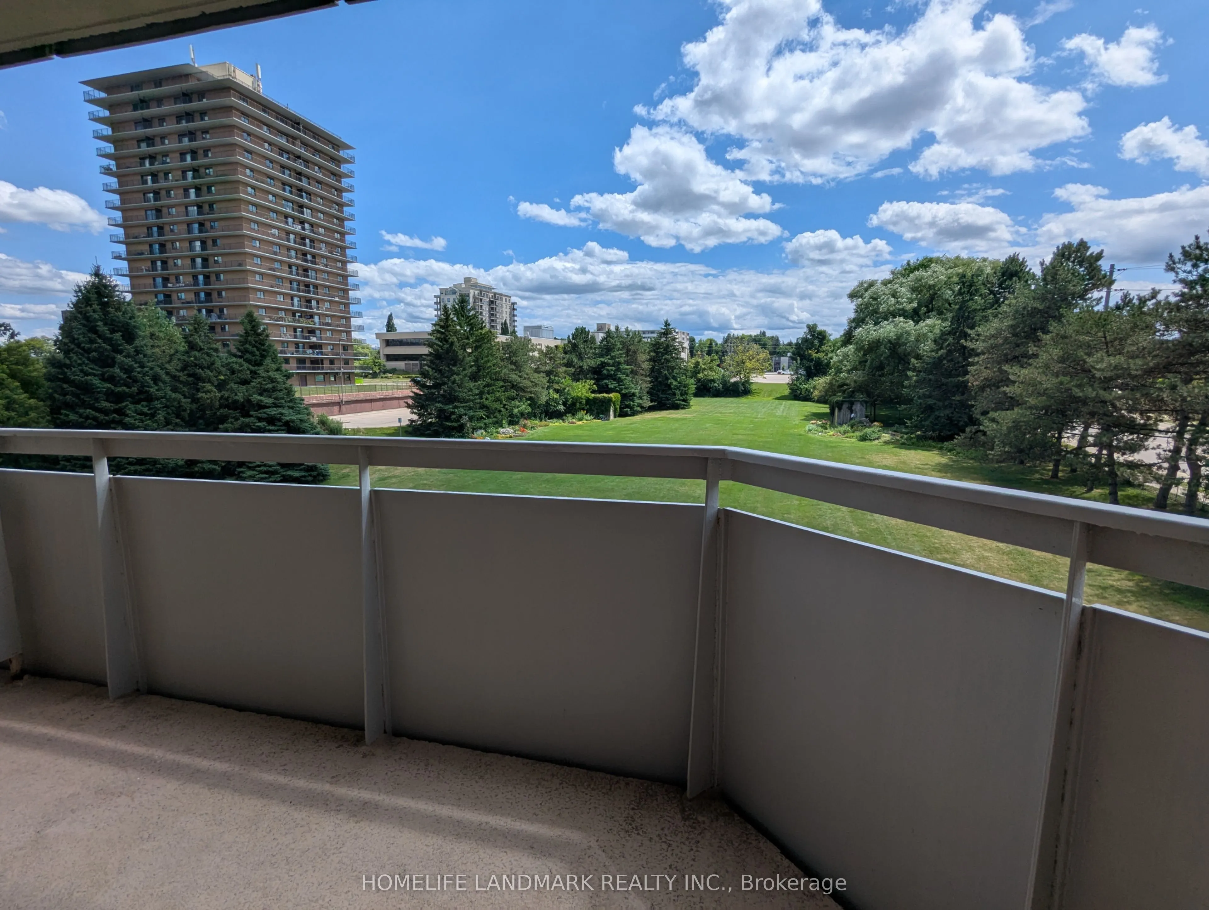 265 Westcourt Place, #306