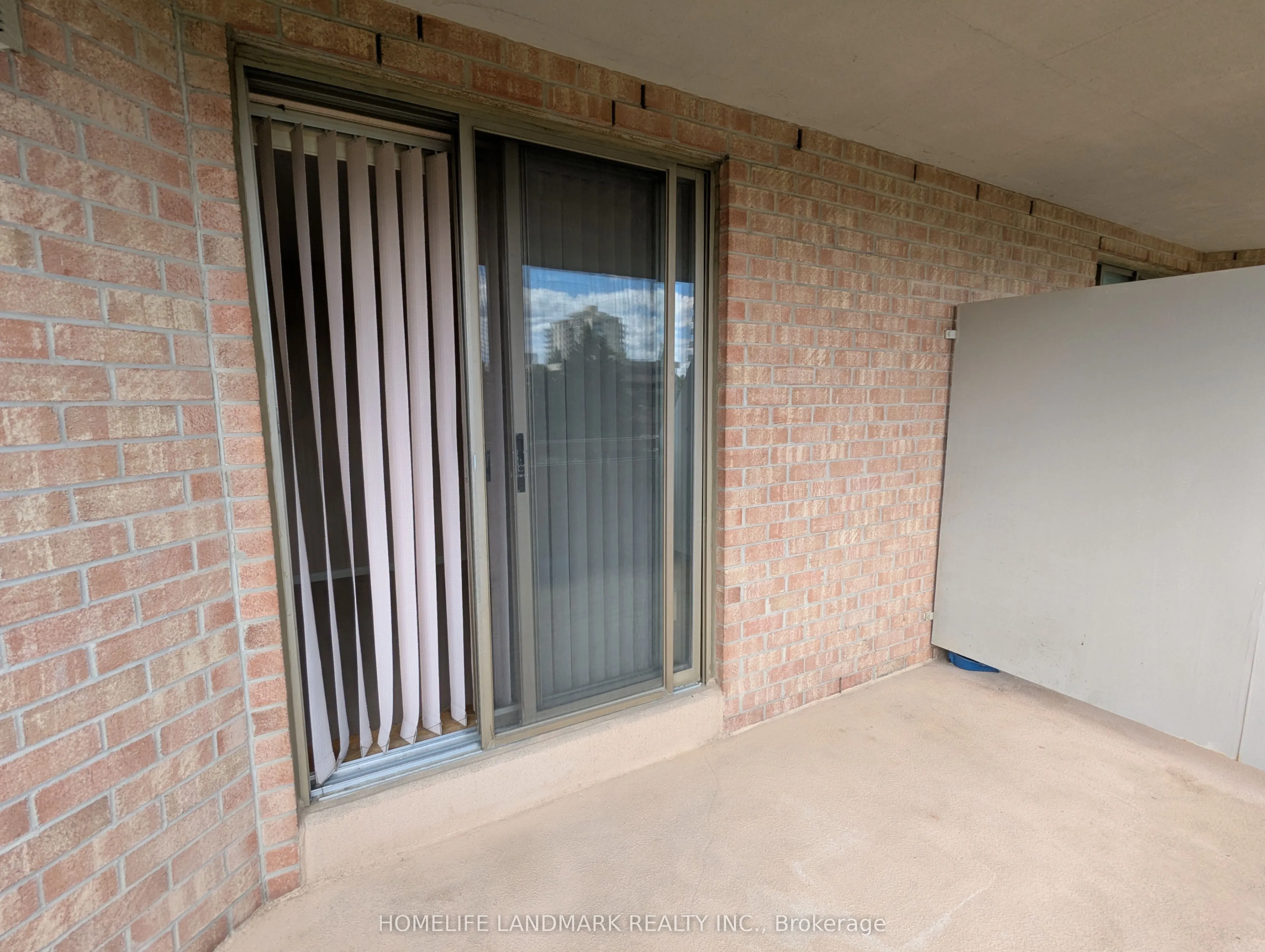 265 Westcourt Place, #306