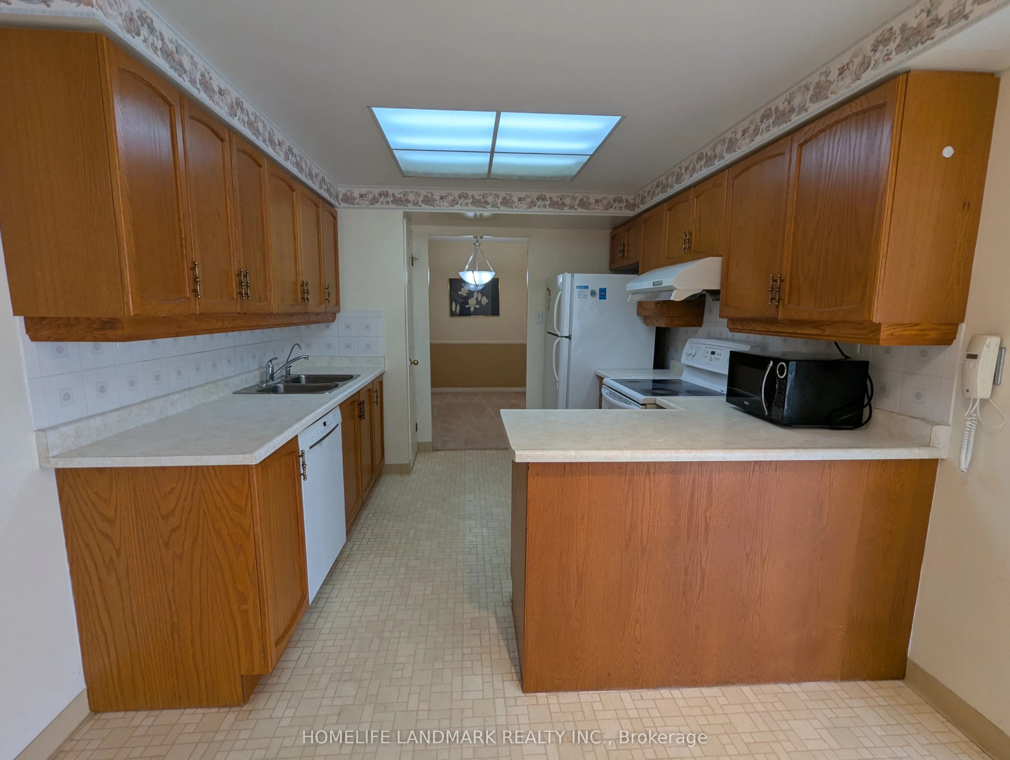265 Westcourt Place, #306