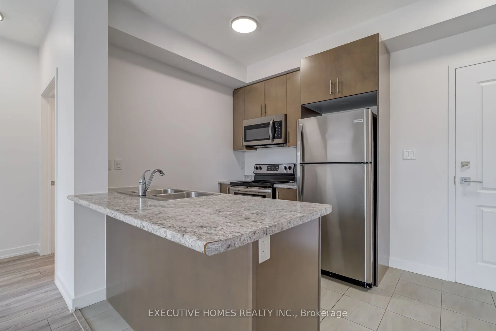 101 SHOREVIEW Place, #327