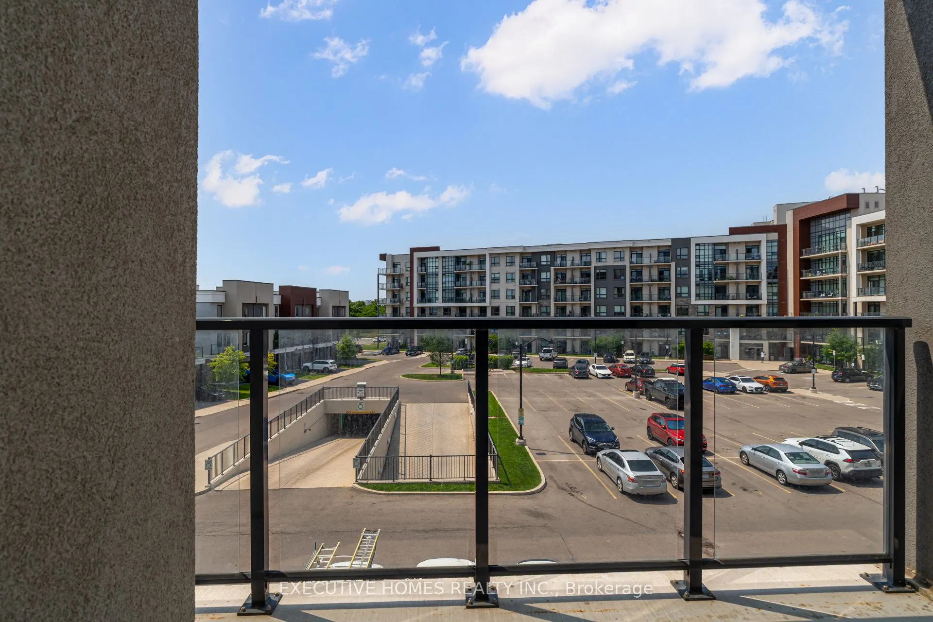 101 SHOREVIEW Place, #327