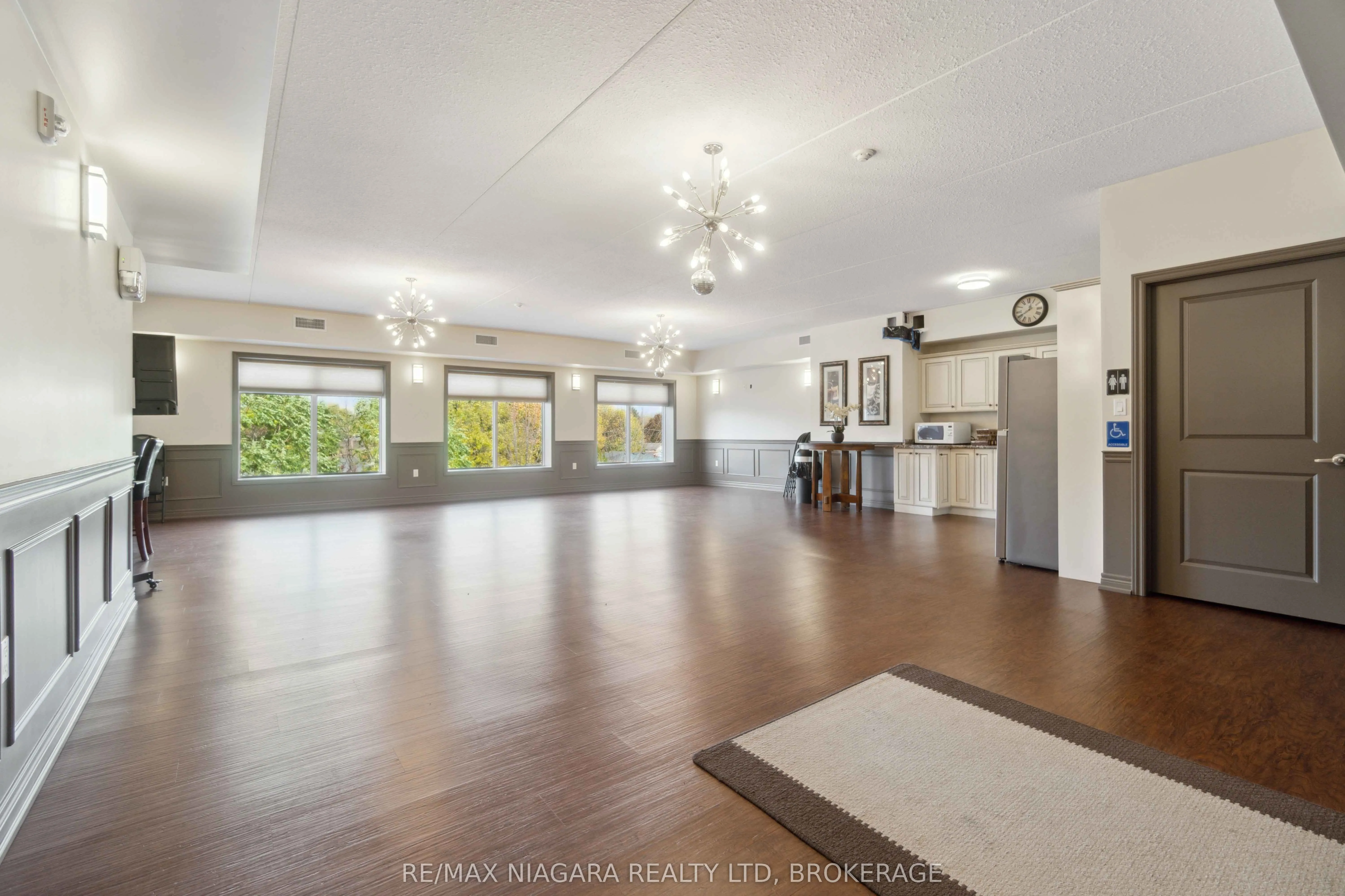 4644 PETTIT Avenue, #221