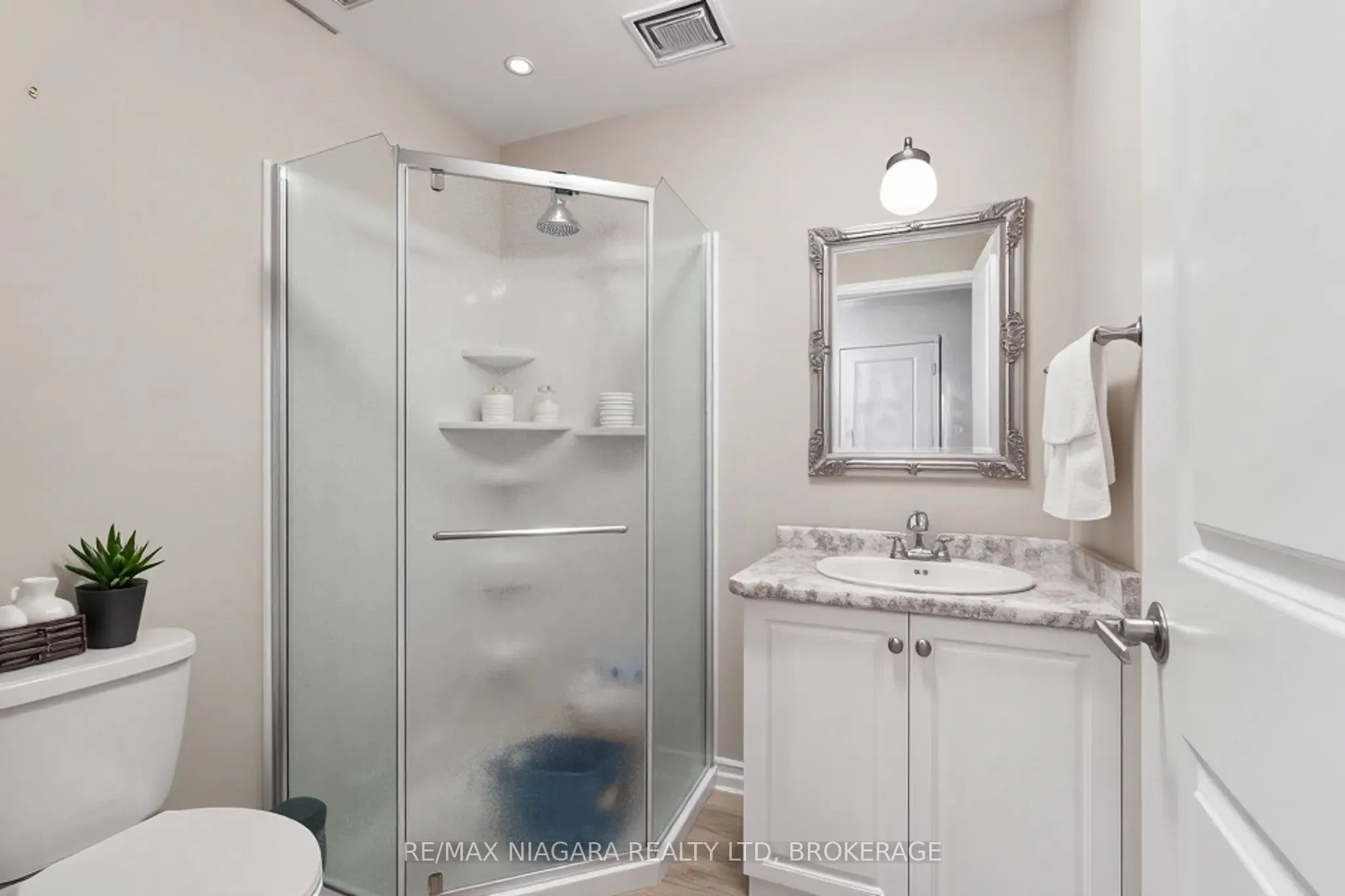 4644 PETTIT Avenue, #221