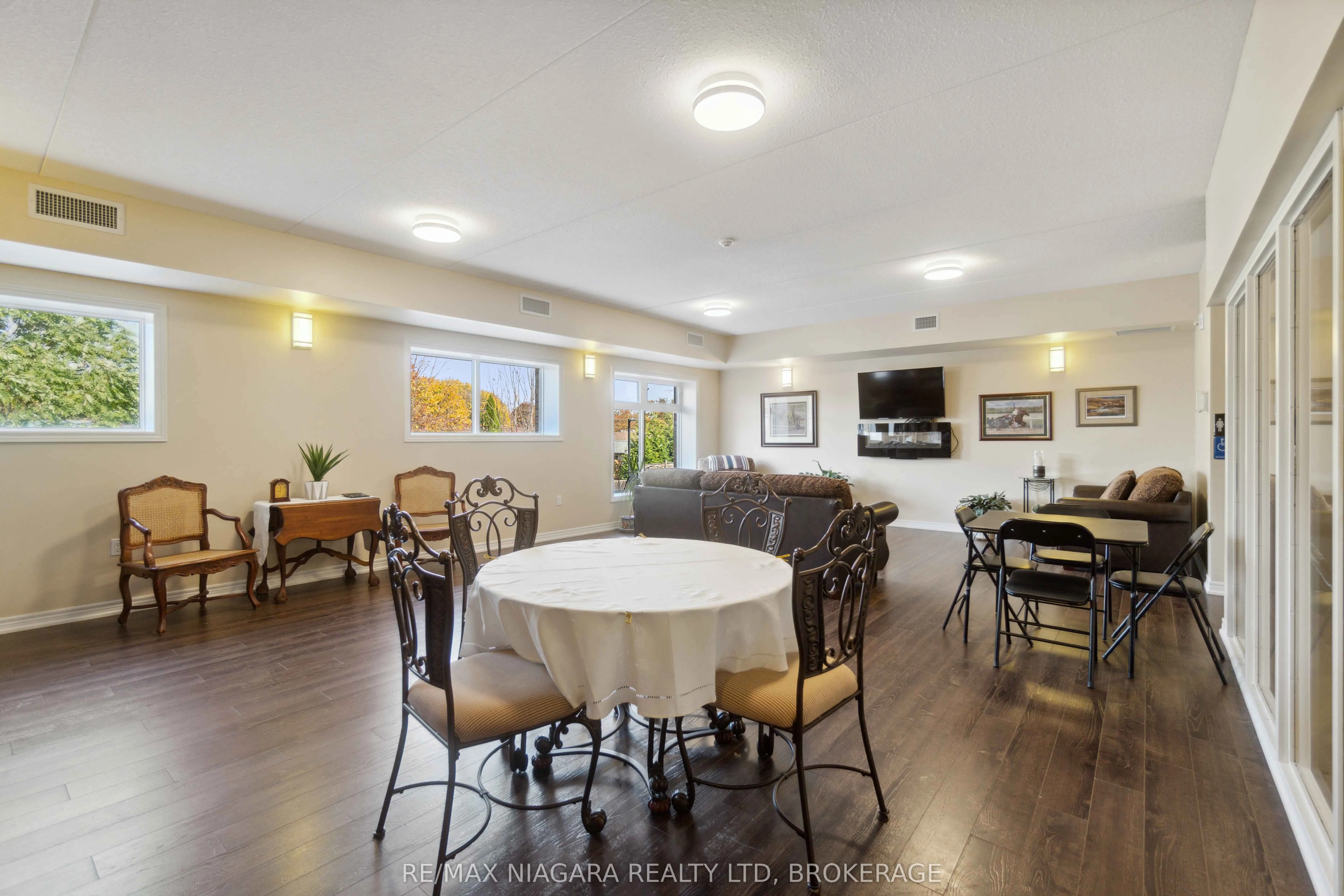 4644 PETTIT Avenue, #221