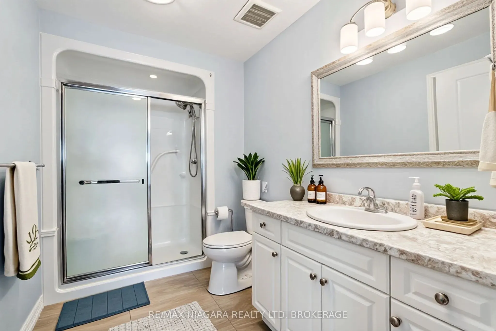 4644 PETTIT Avenue, #221