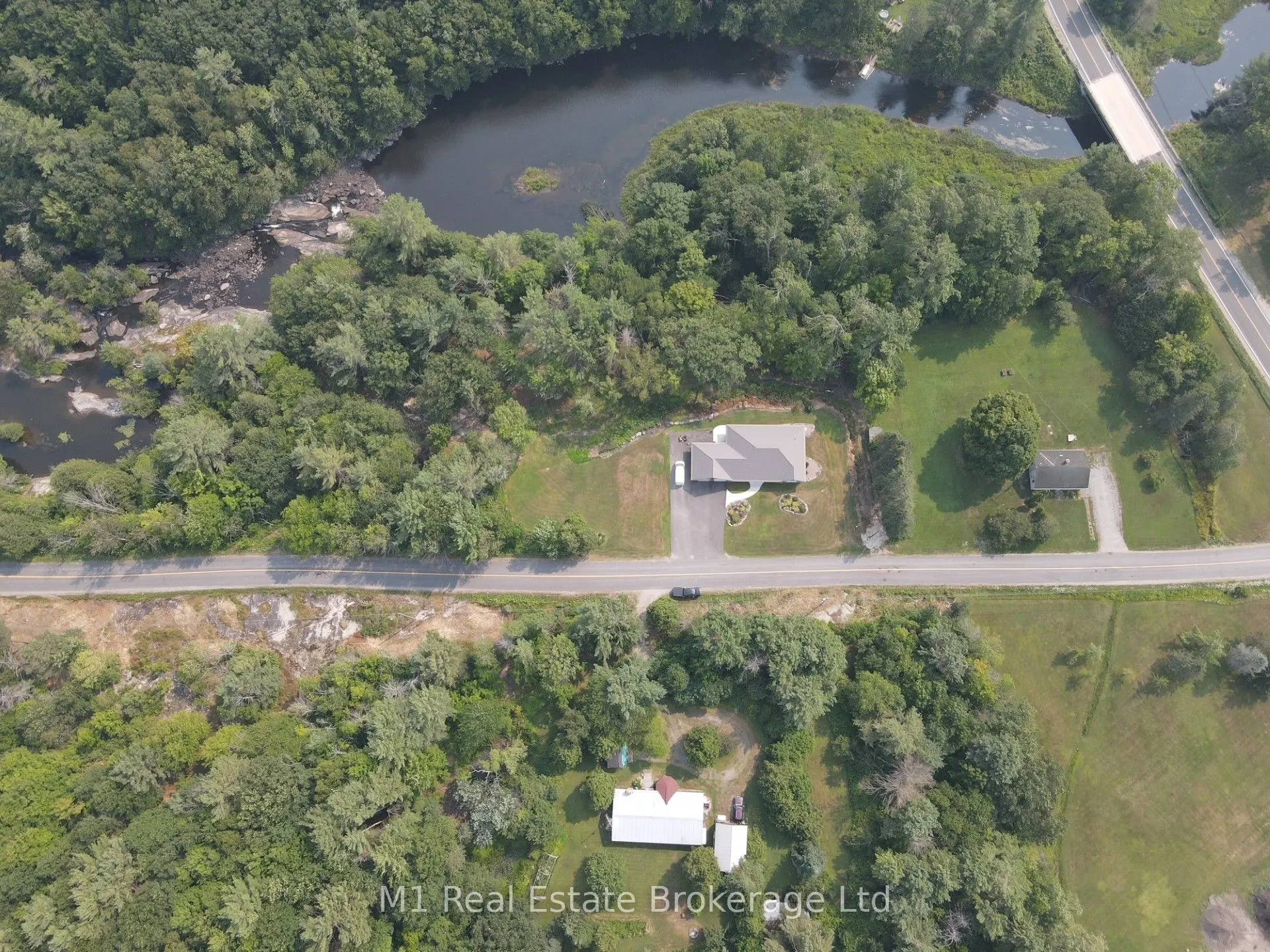 1017 North Shore Road