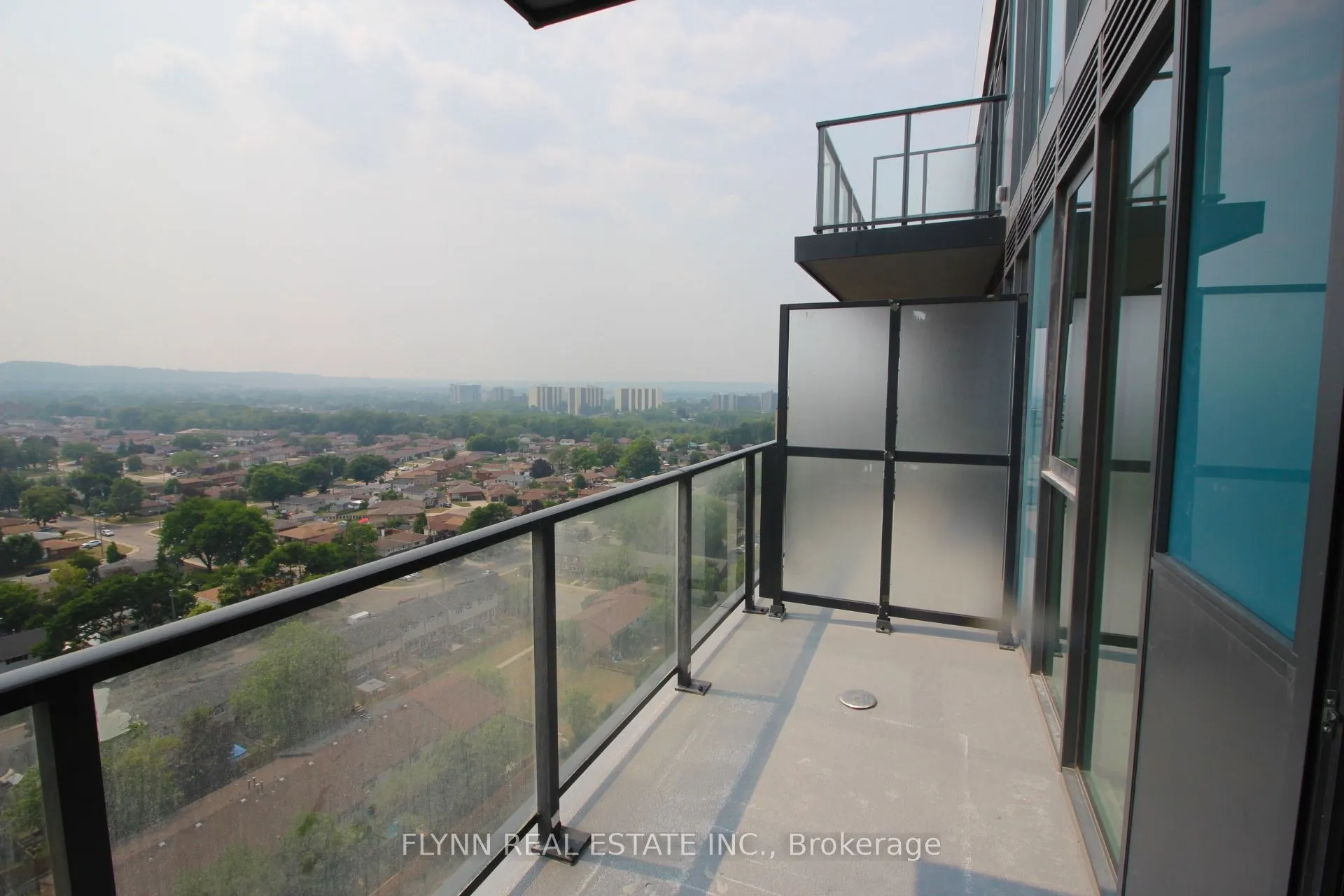 2782 Barton Street E, #1518