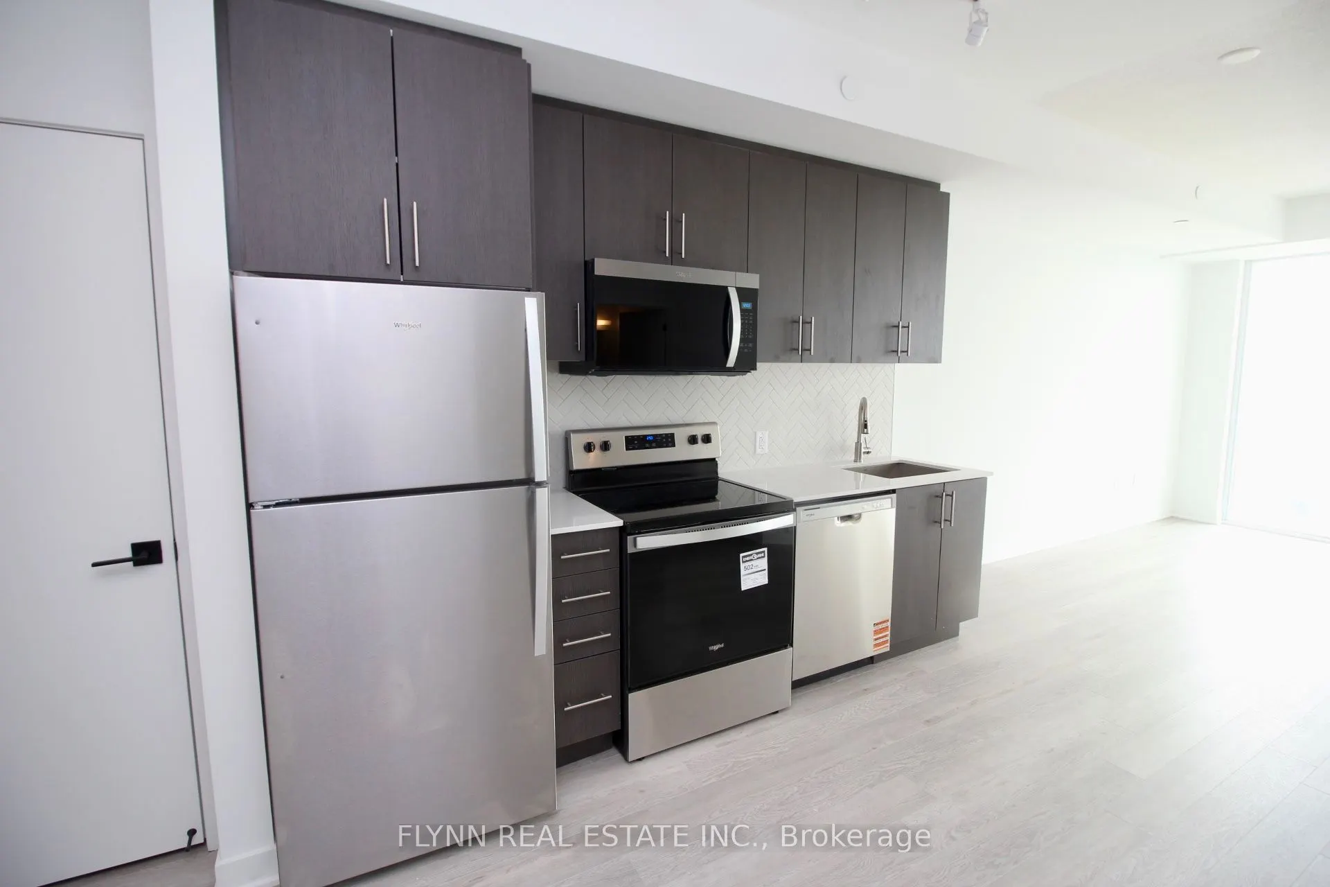 2782 Barton Street E, #1518