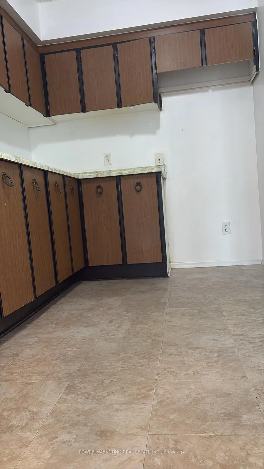158B MCARTHUR Avenue, #1604
