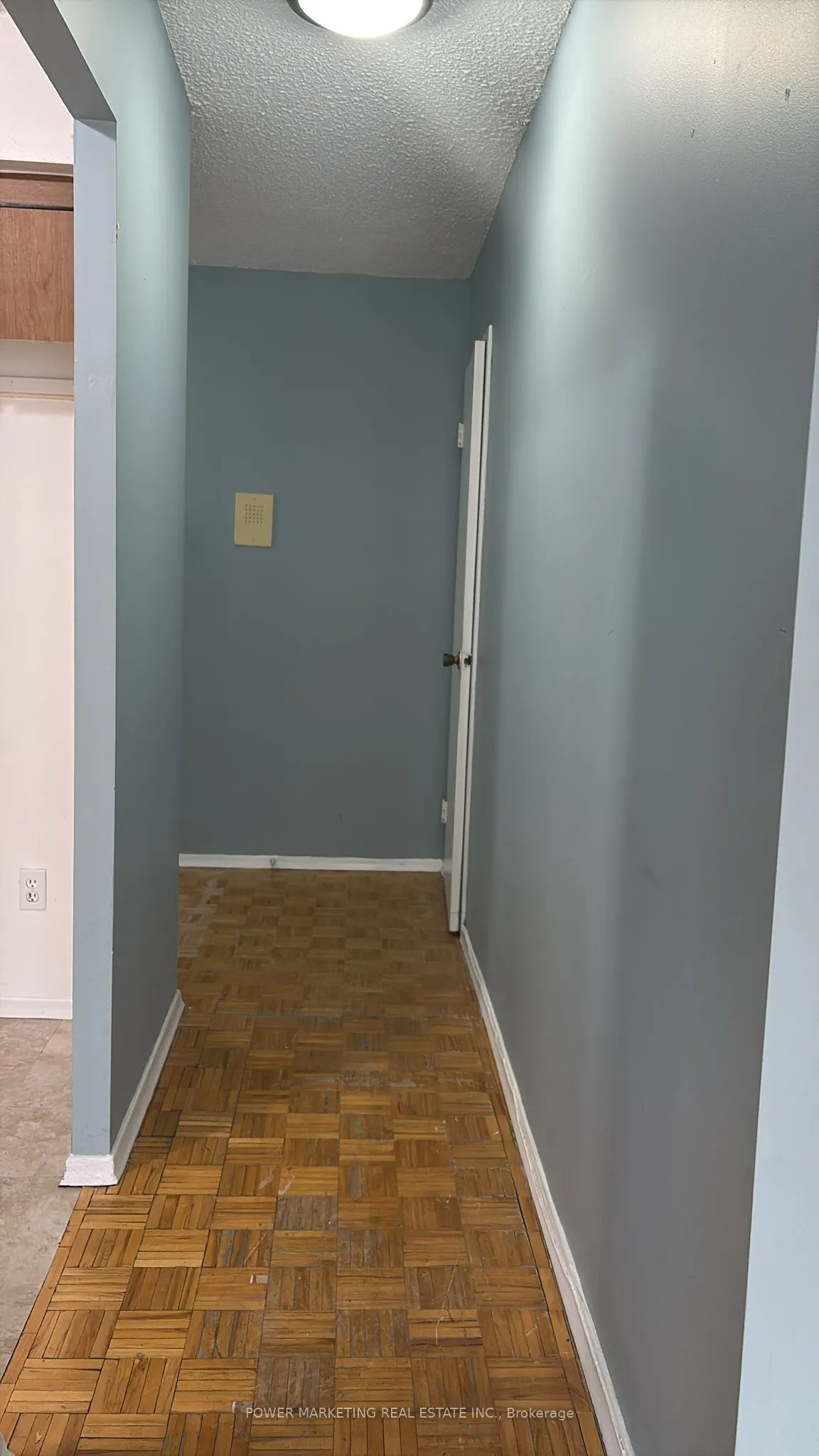 158B MCARTHUR Avenue, #1604