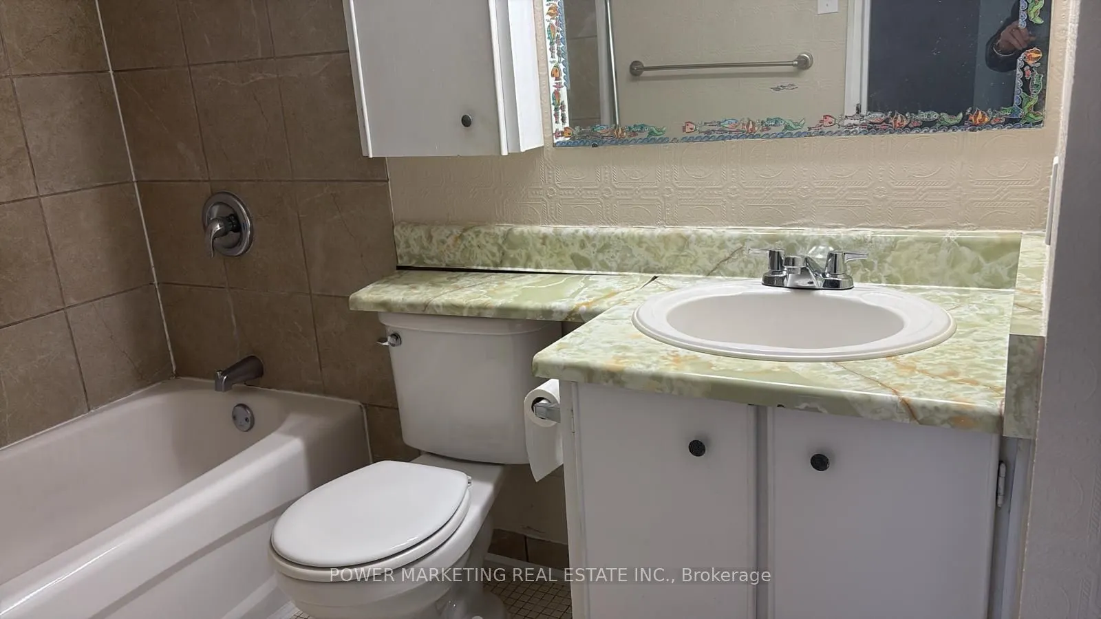 158B MCARTHUR Avenue, #1604