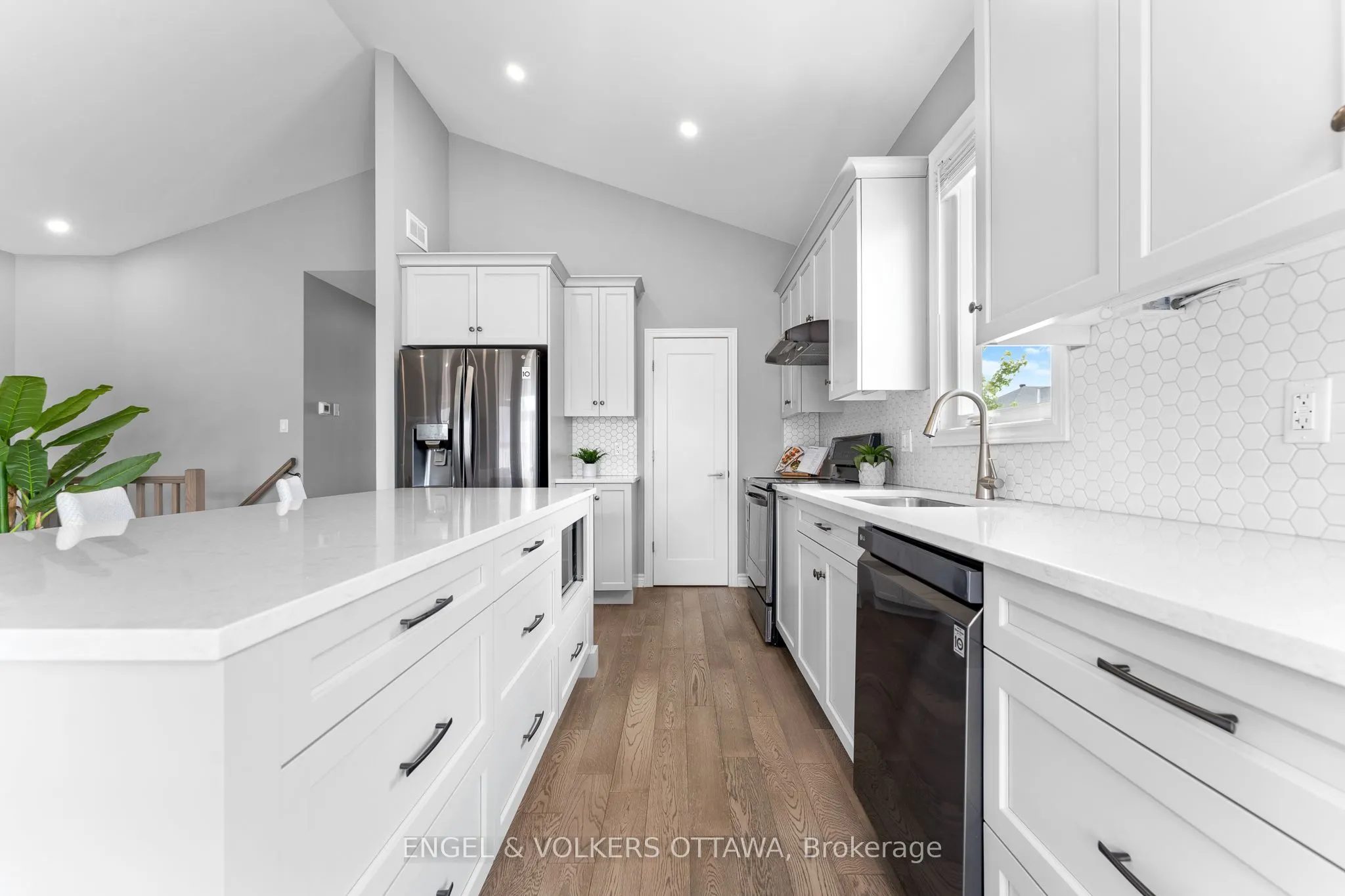 848 Reaume Street