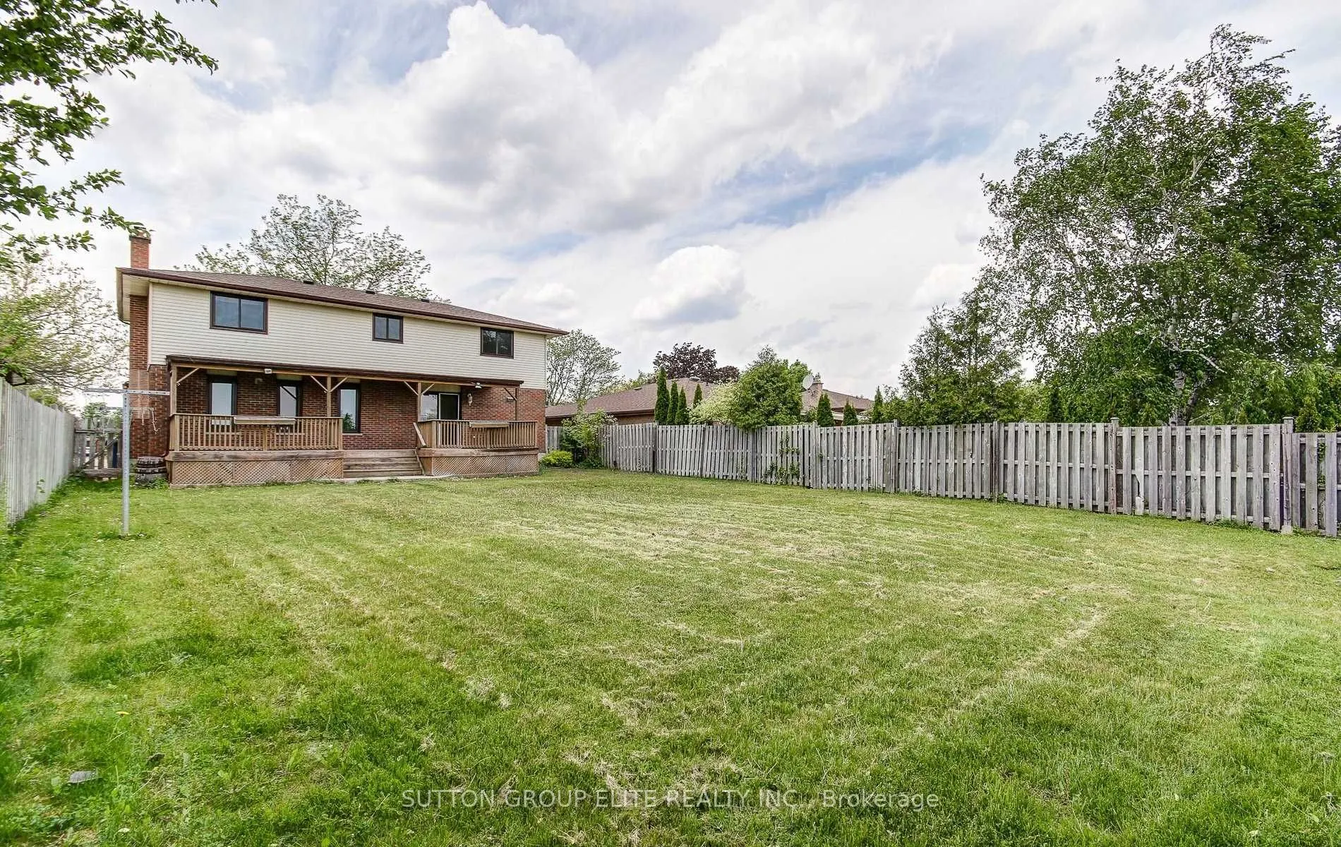 57 Fairmeadow Drive