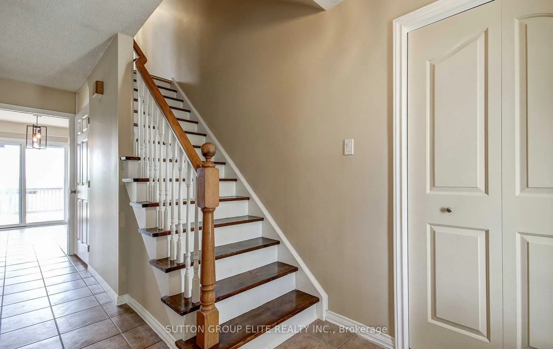 57 Fairmeadow Drive