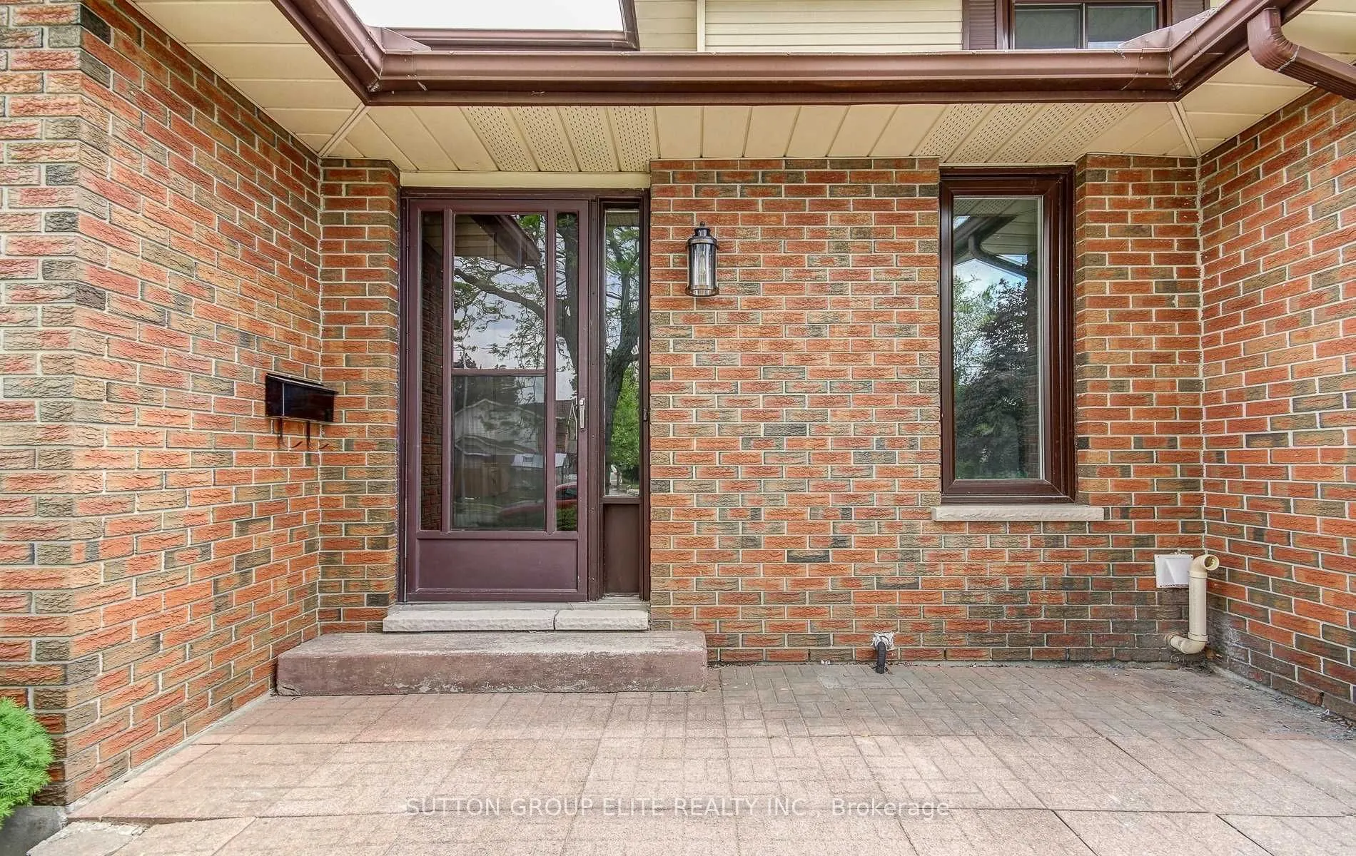 57 Fairmeadow Drive
