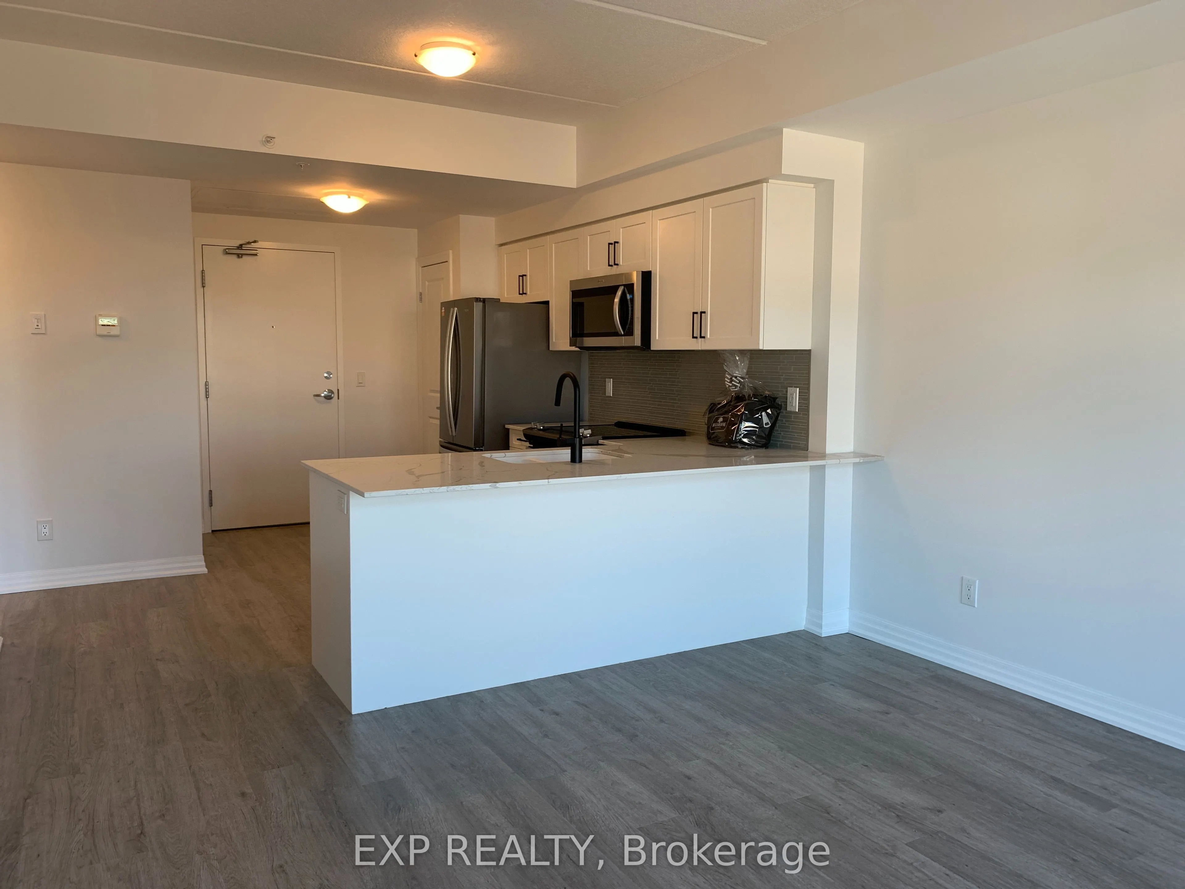 195 commonwealth Street W, #209