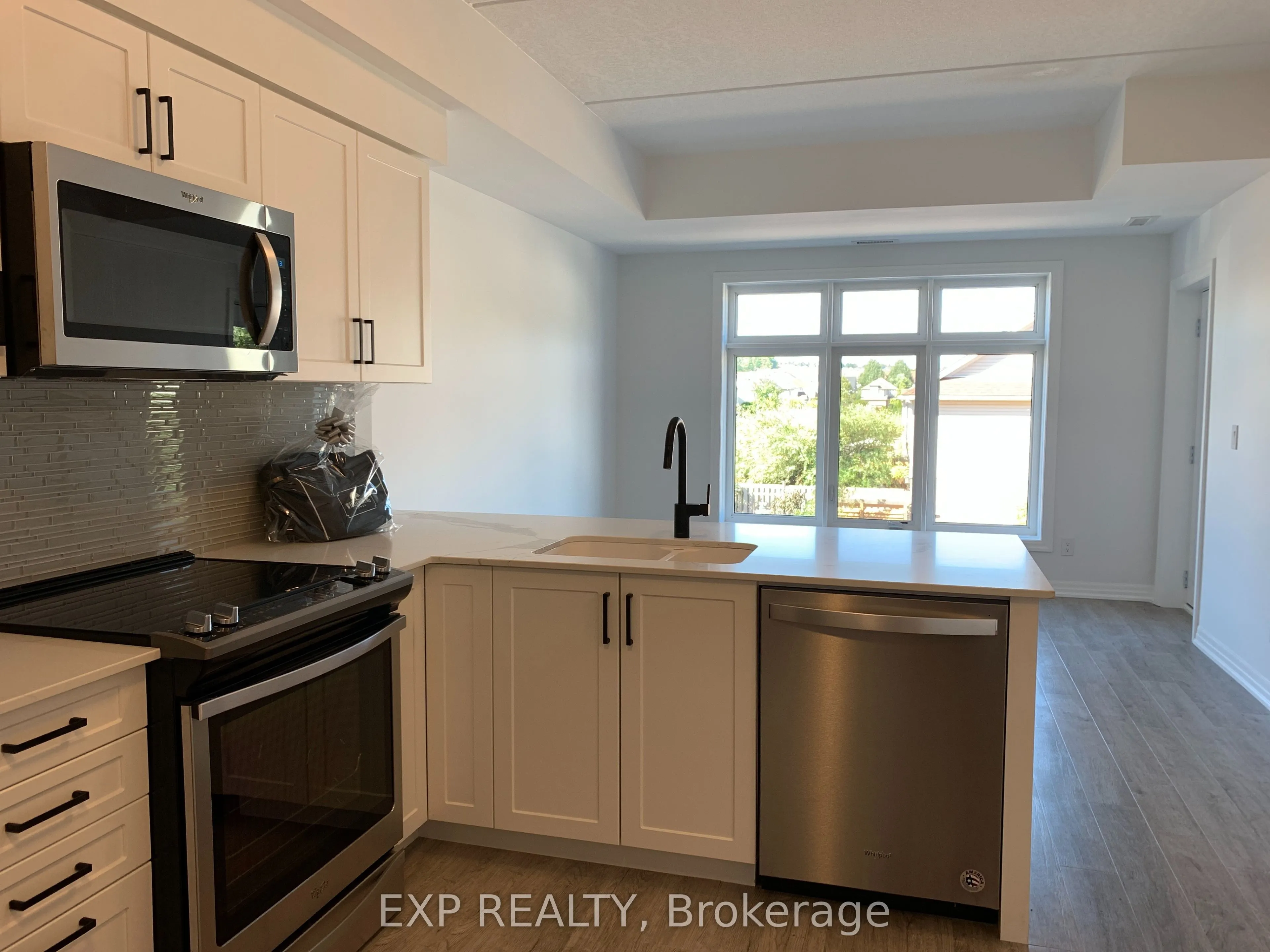 195 commonwealth Street W, #209