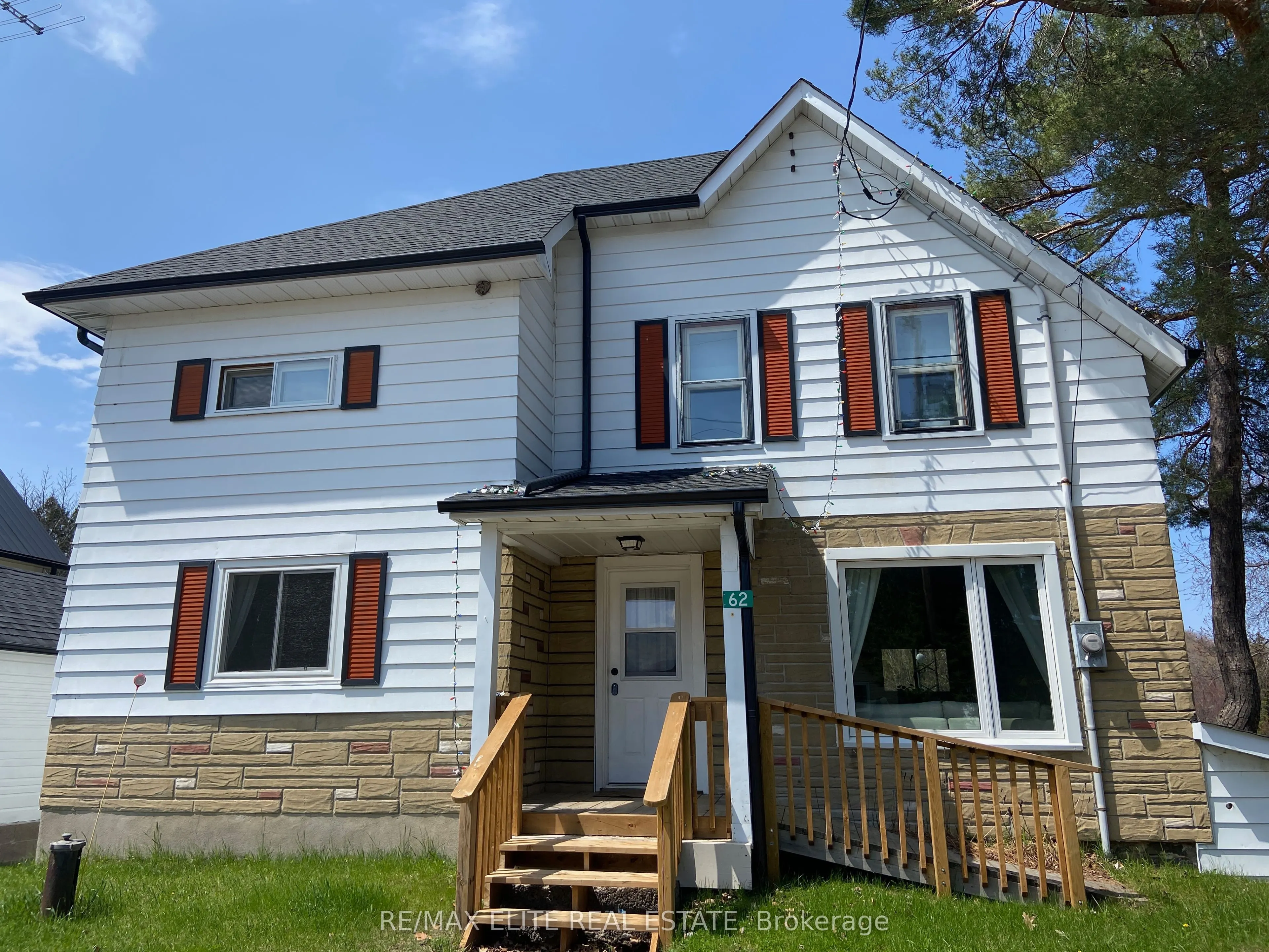 62 Ottawa Street