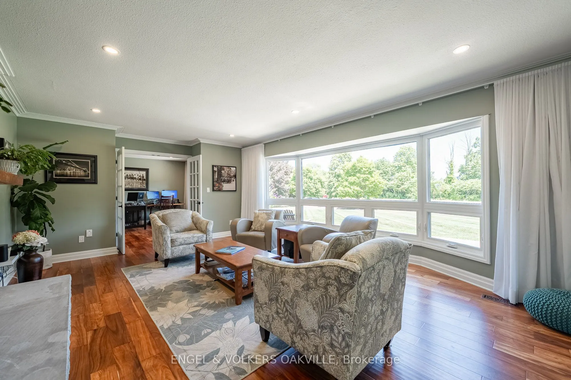 15578 Niagara Parkway