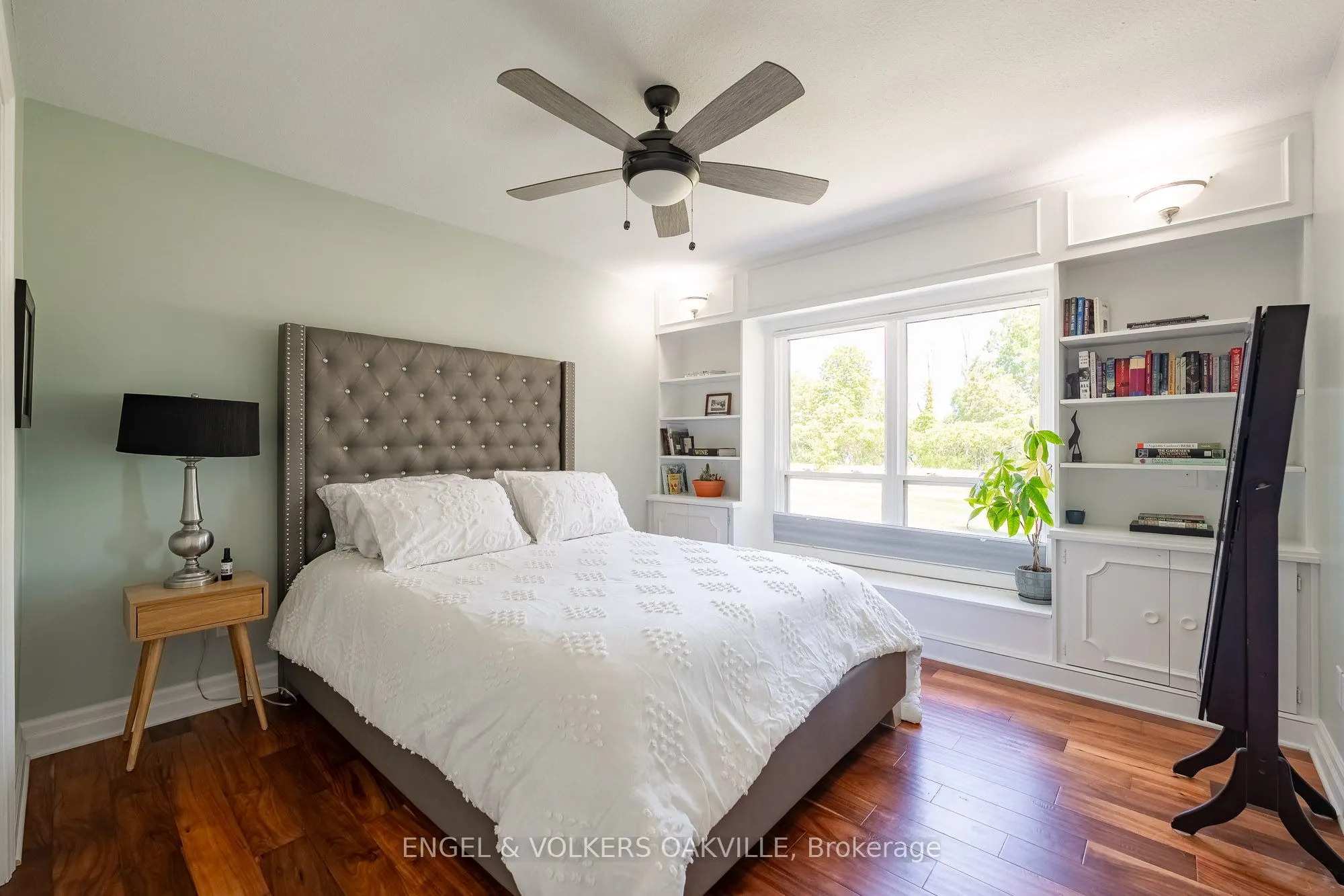 15578 Niagara Parkway