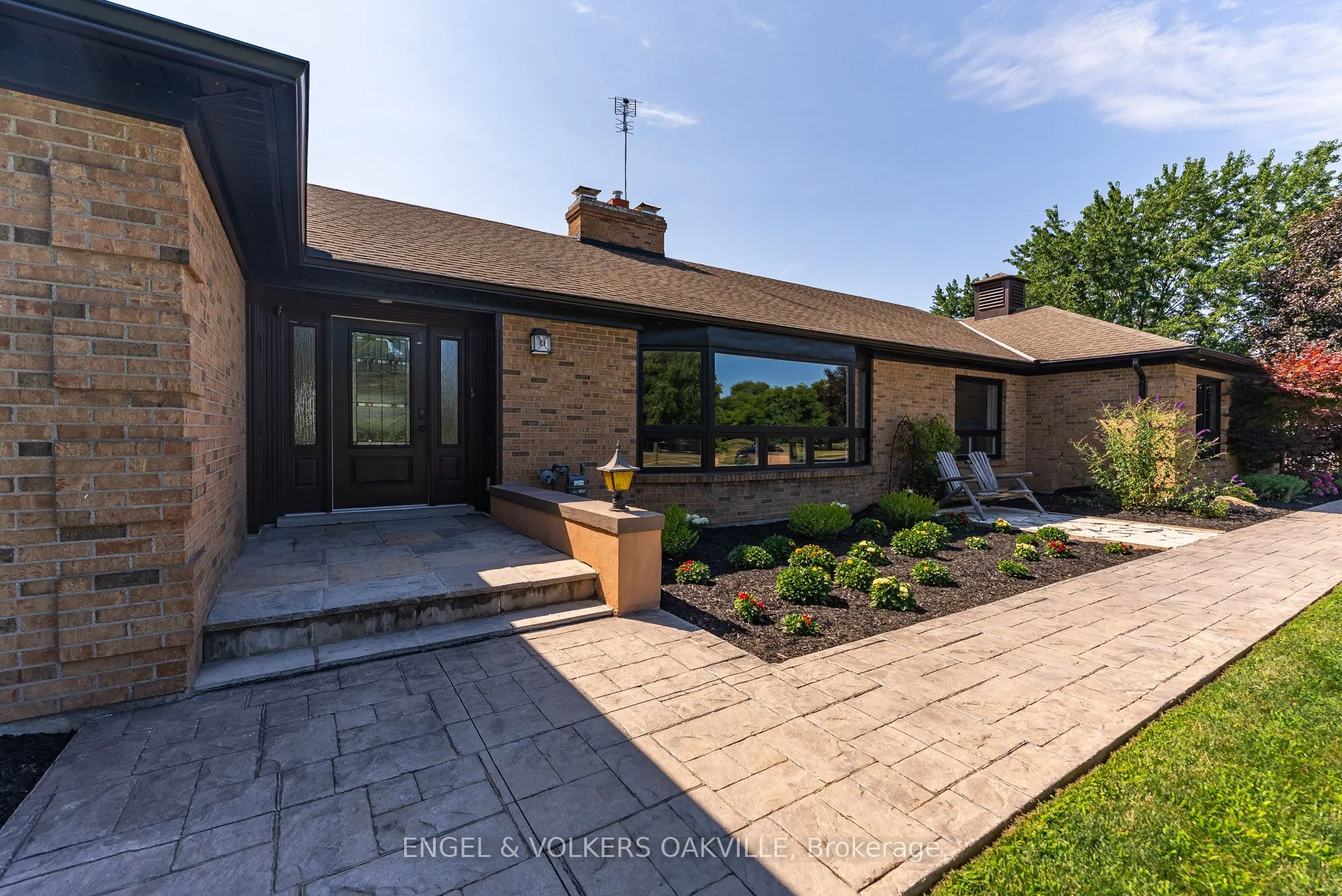 15578 Niagara Parkway