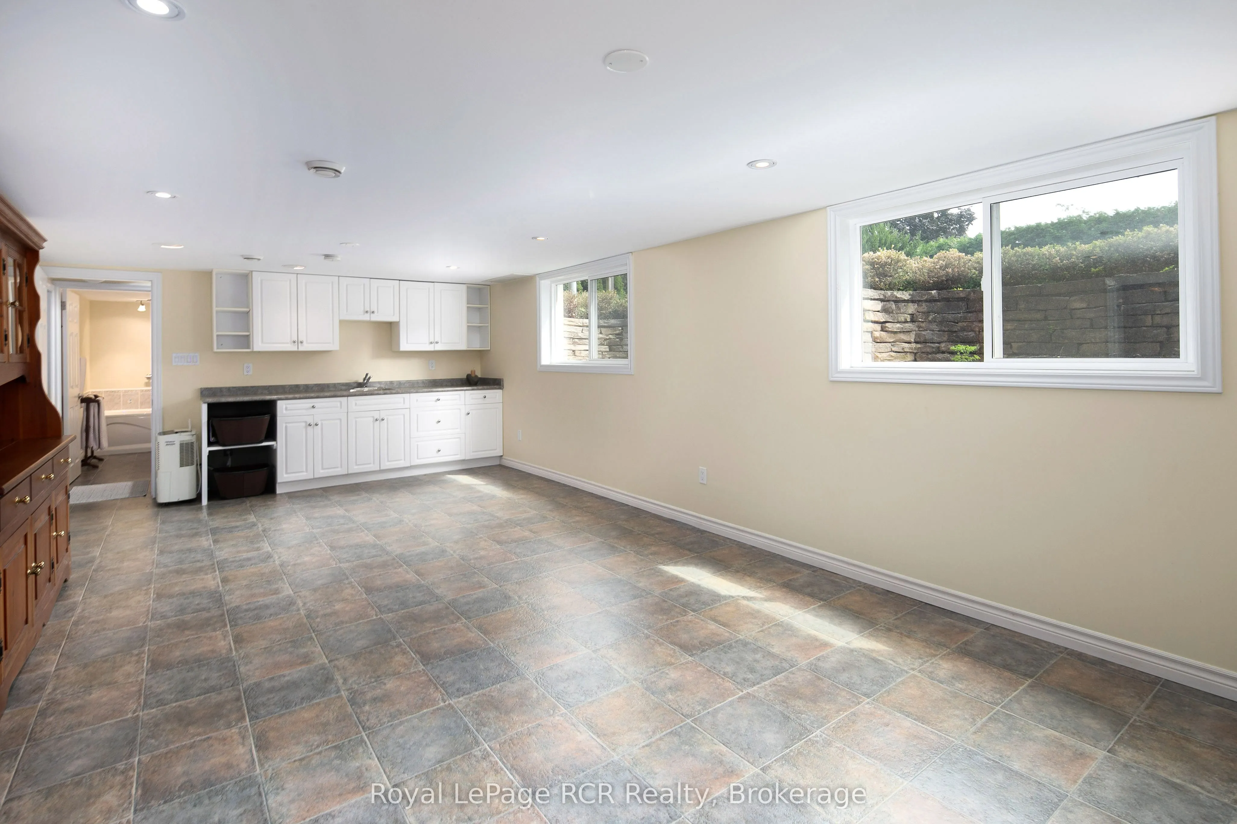 177 3RD AVE SW