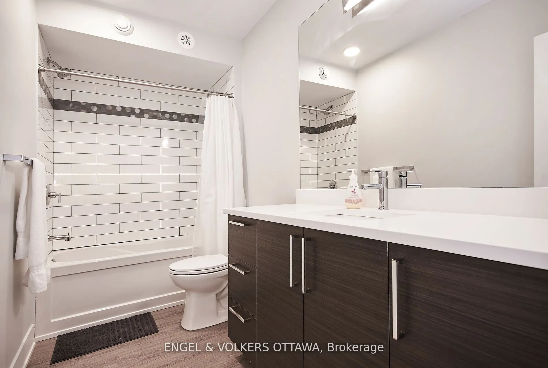 569 Mcleod Street, #2