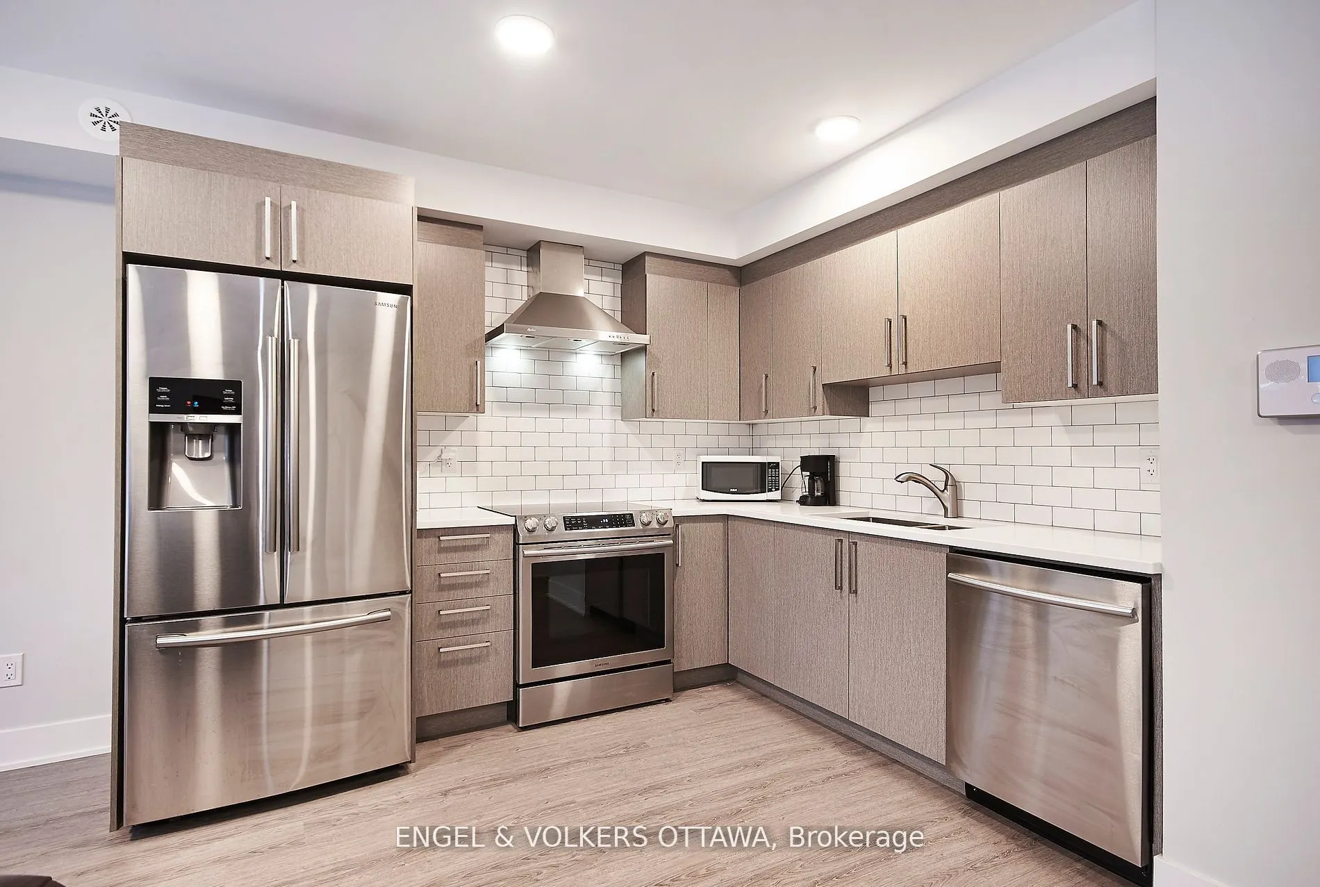 569 Mcleod Street, #2