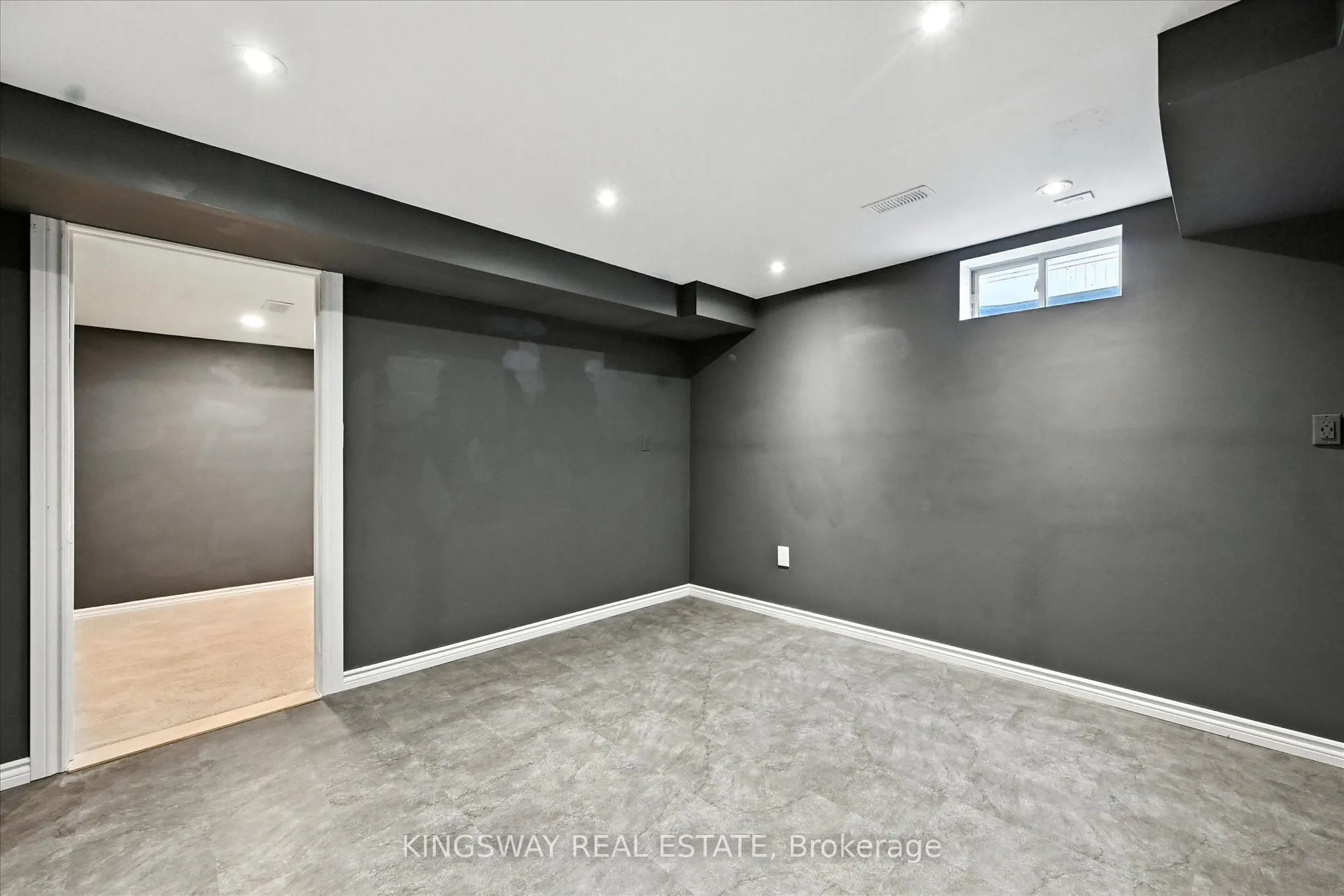 17 Dennis Drive
