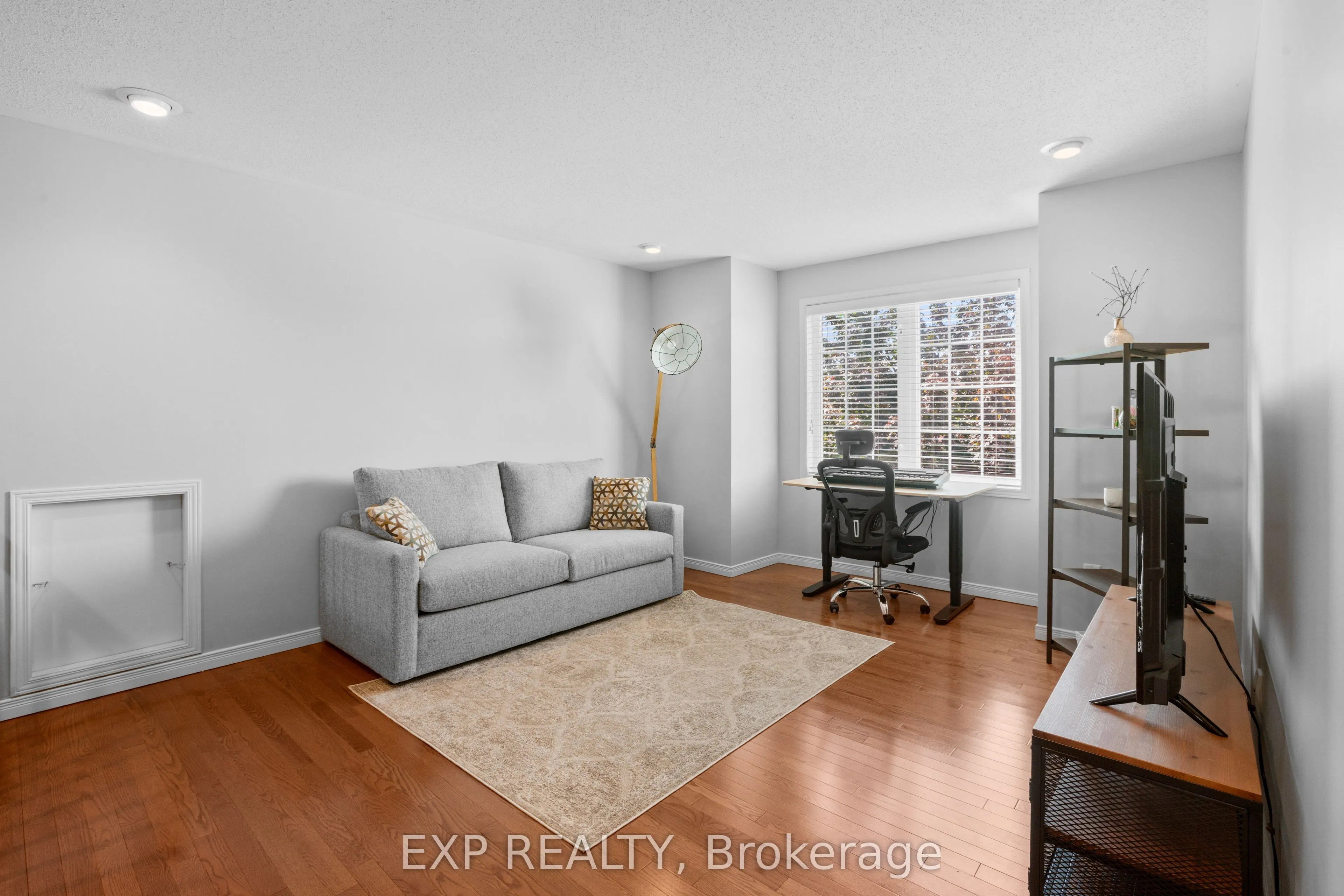 111 Coursier Crescent