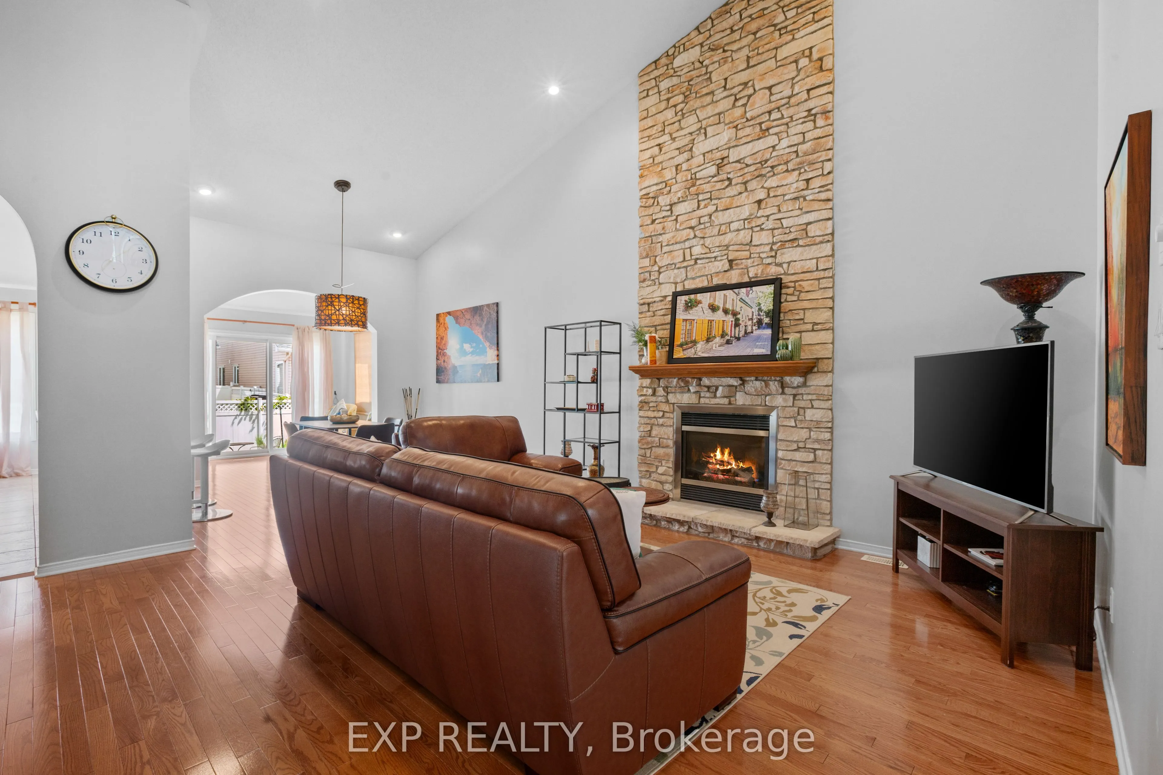 111 Coursier Crescent
