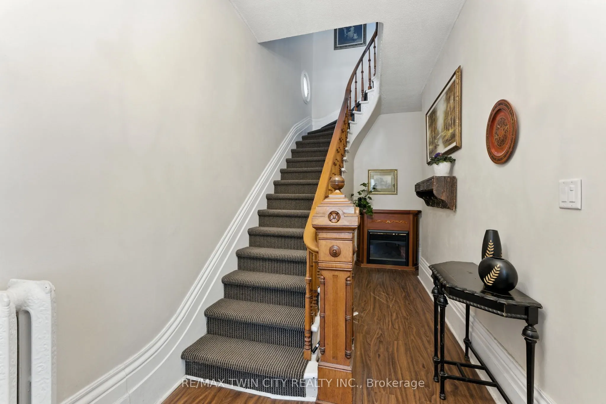 323 Dalhousie Street