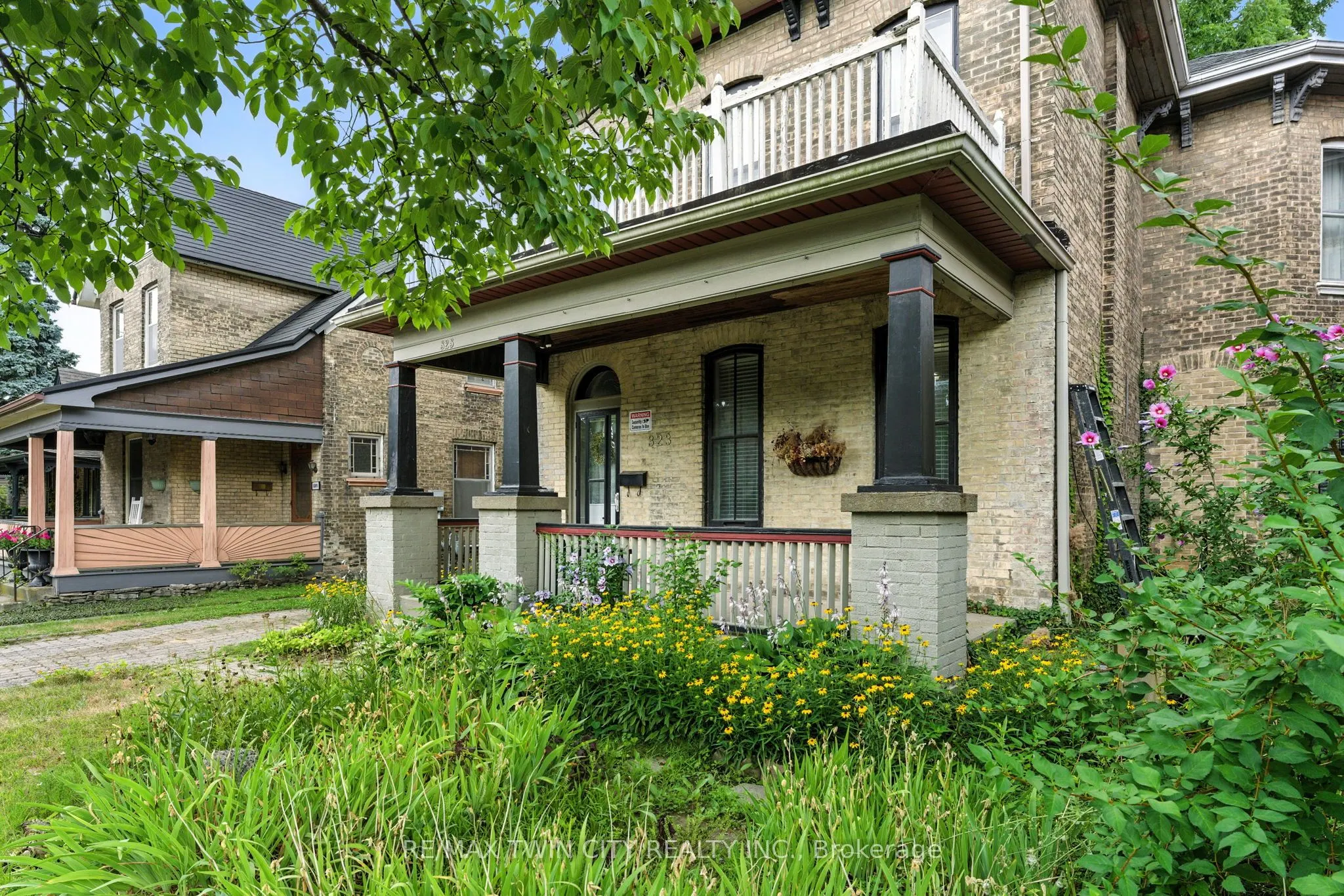 323 Dalhousie Street