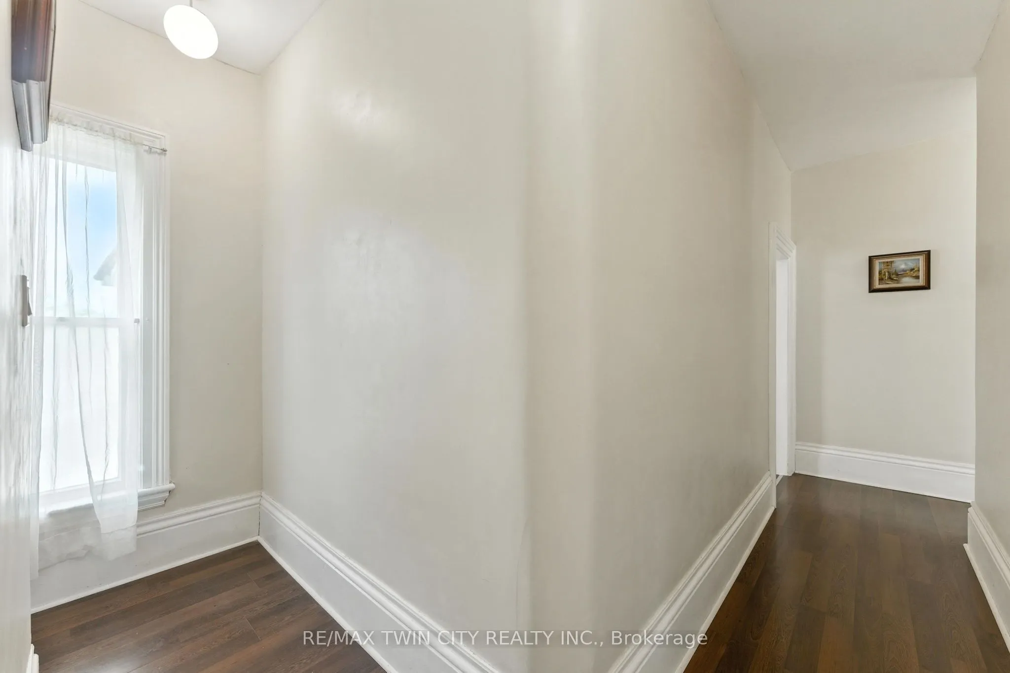 323 Dalhousie Street