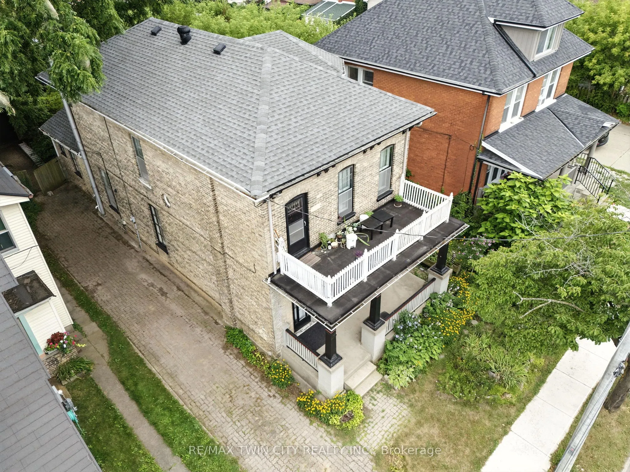 323 Dalhousie Street