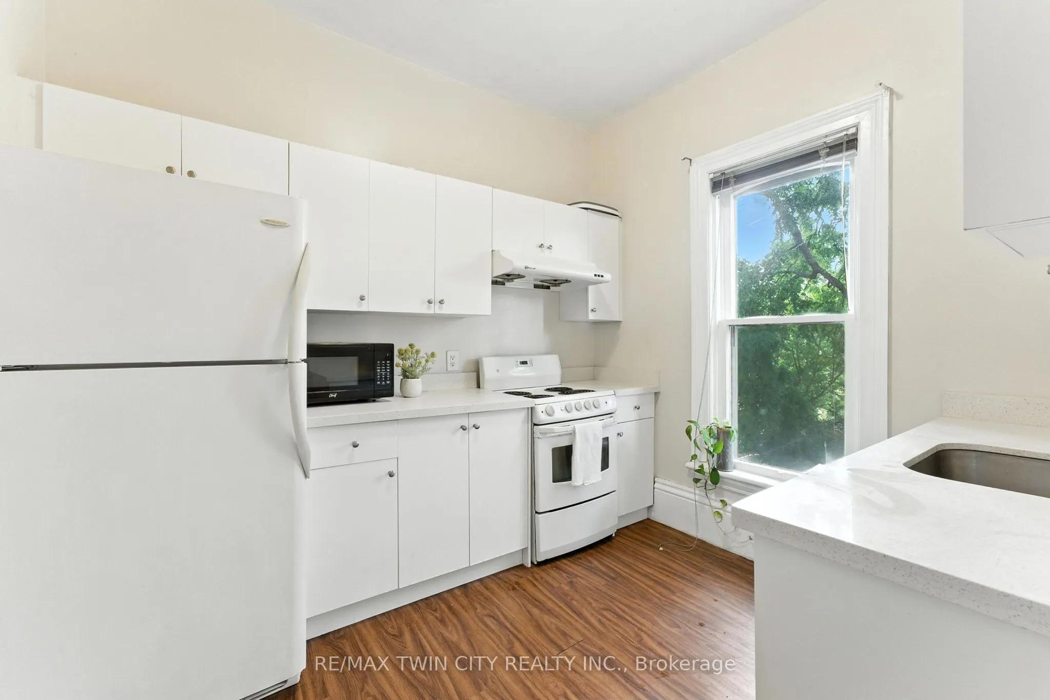 323 Dalhousie Street