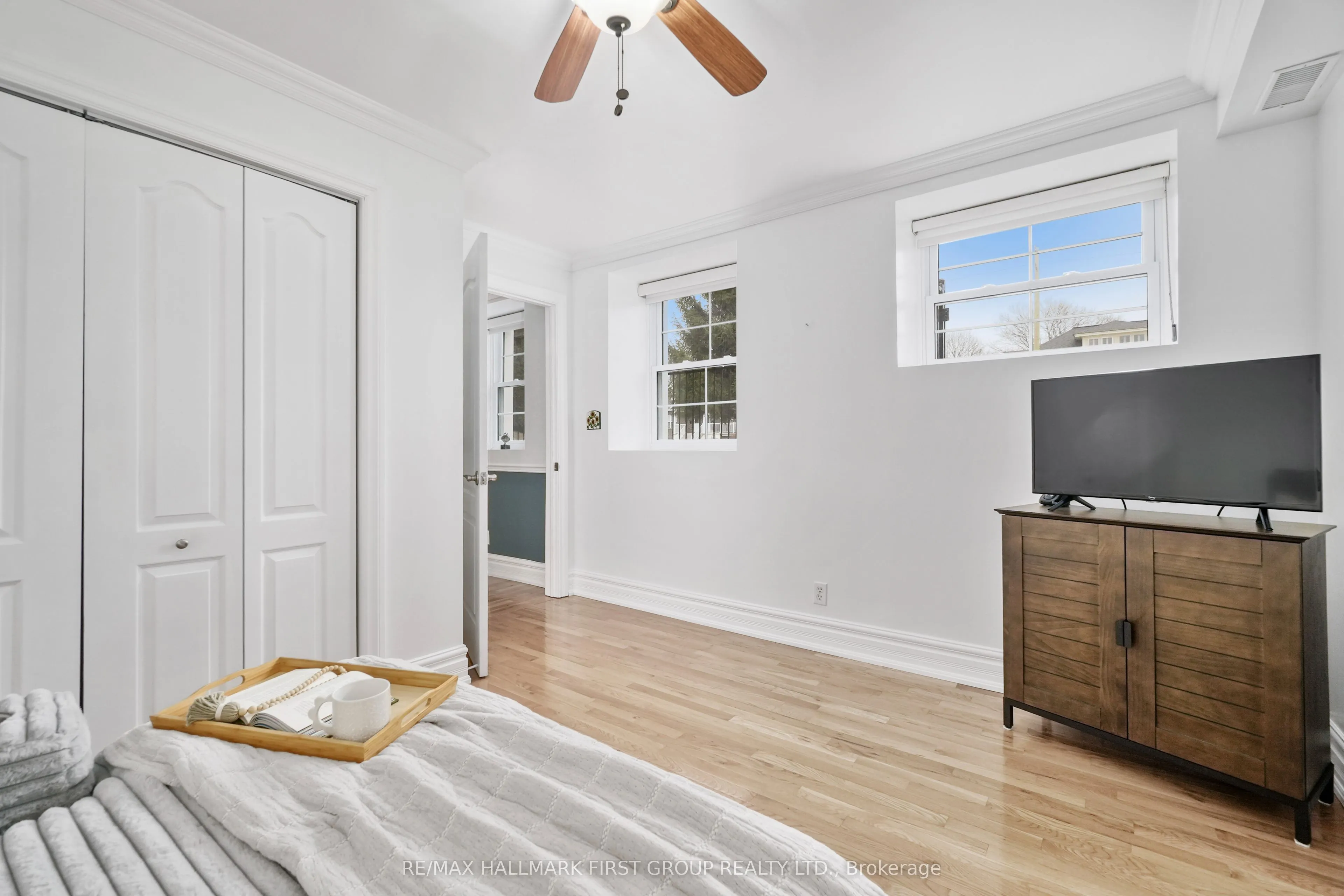 323 George Street, #104