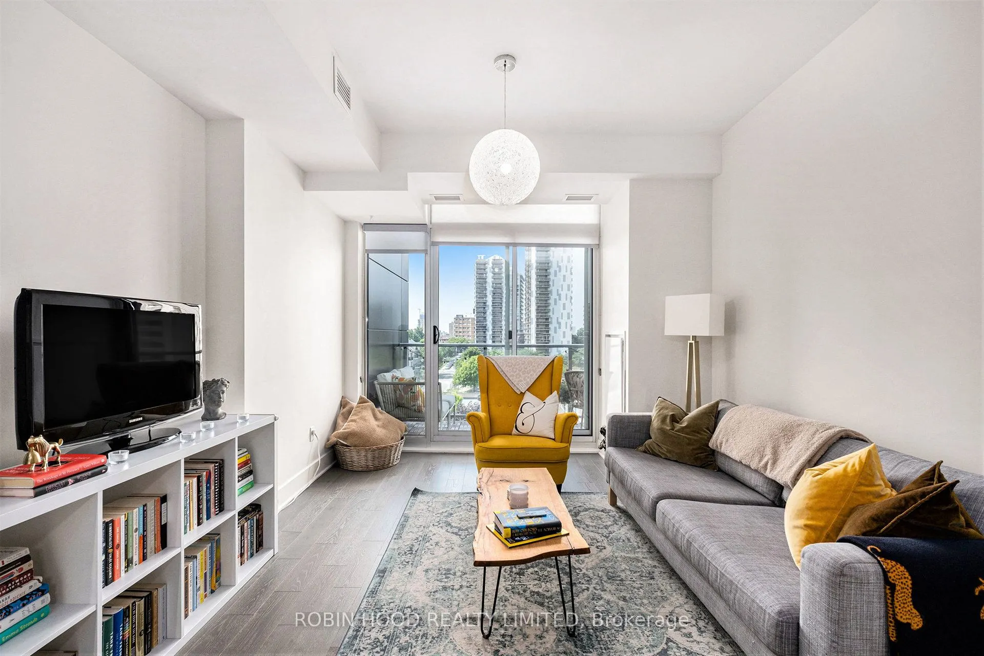 255 Bay Street, #714